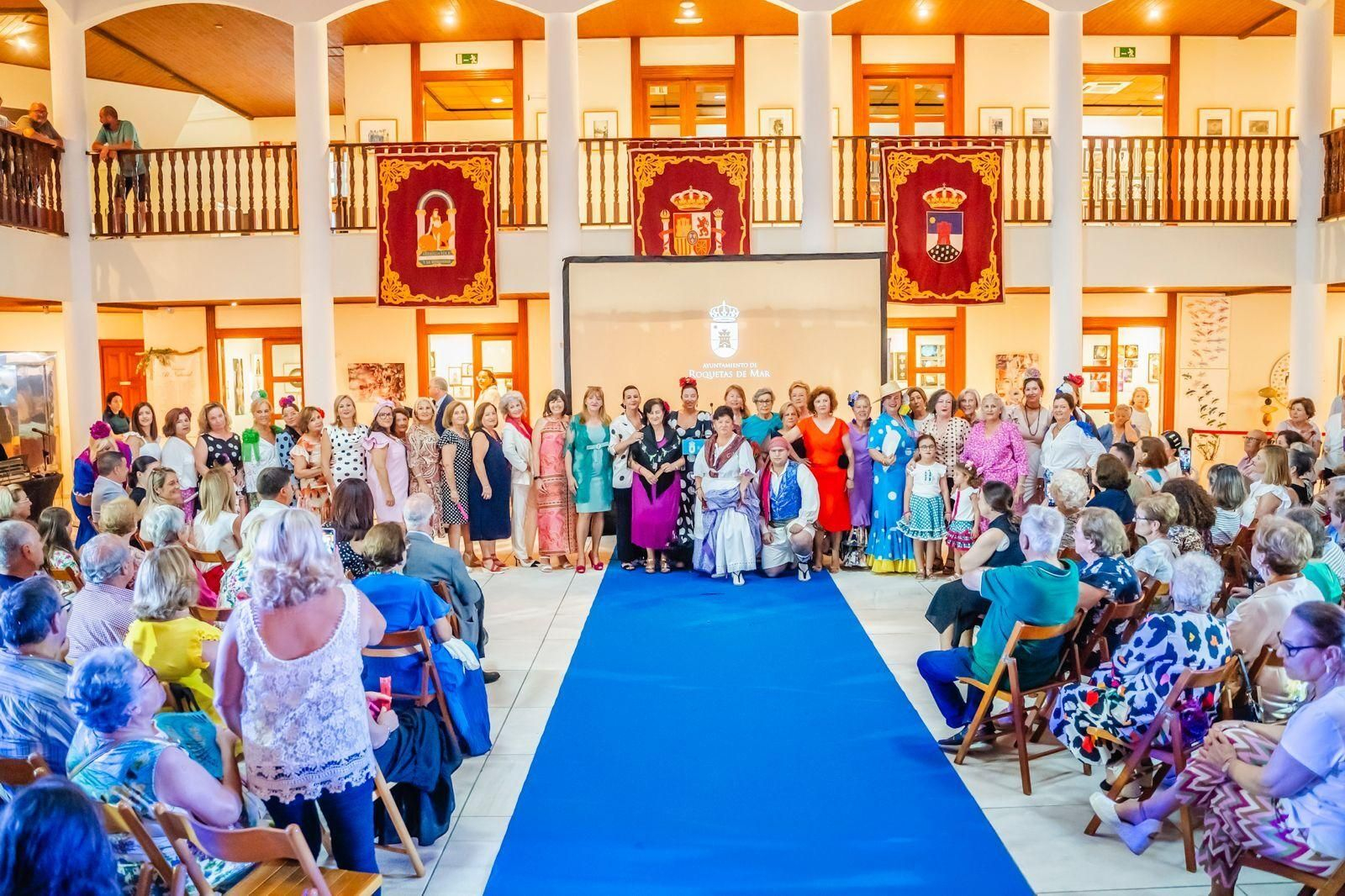Acto de clausura de los talleres para mayores de Roquetas de Mar. Acto de clausura de los talleres para mayores de Roquetas de Mar.