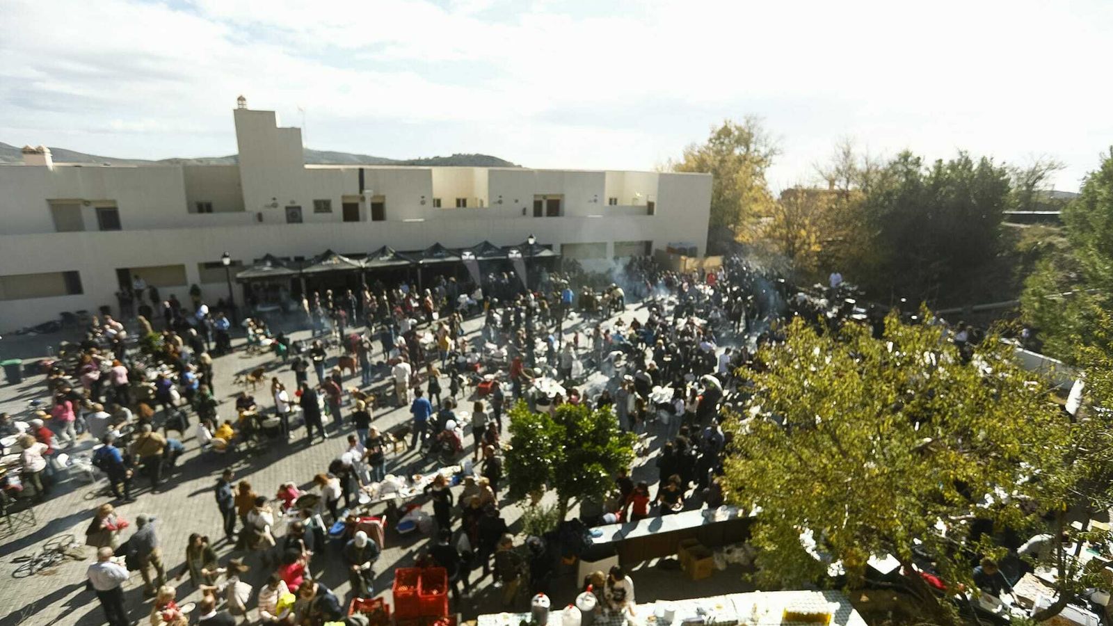 Multitud de personas acudieron a la celebración de esta degustación popular.