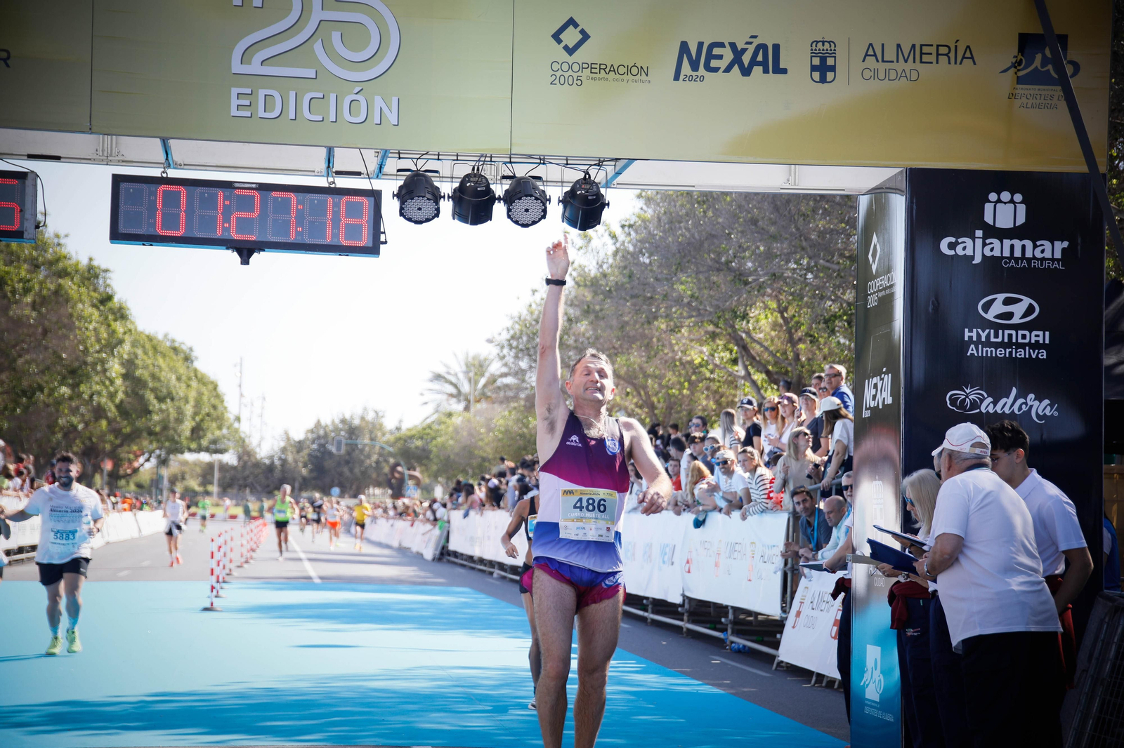 Imágenes de la llegada de la Media maratón Ciudad de Almería