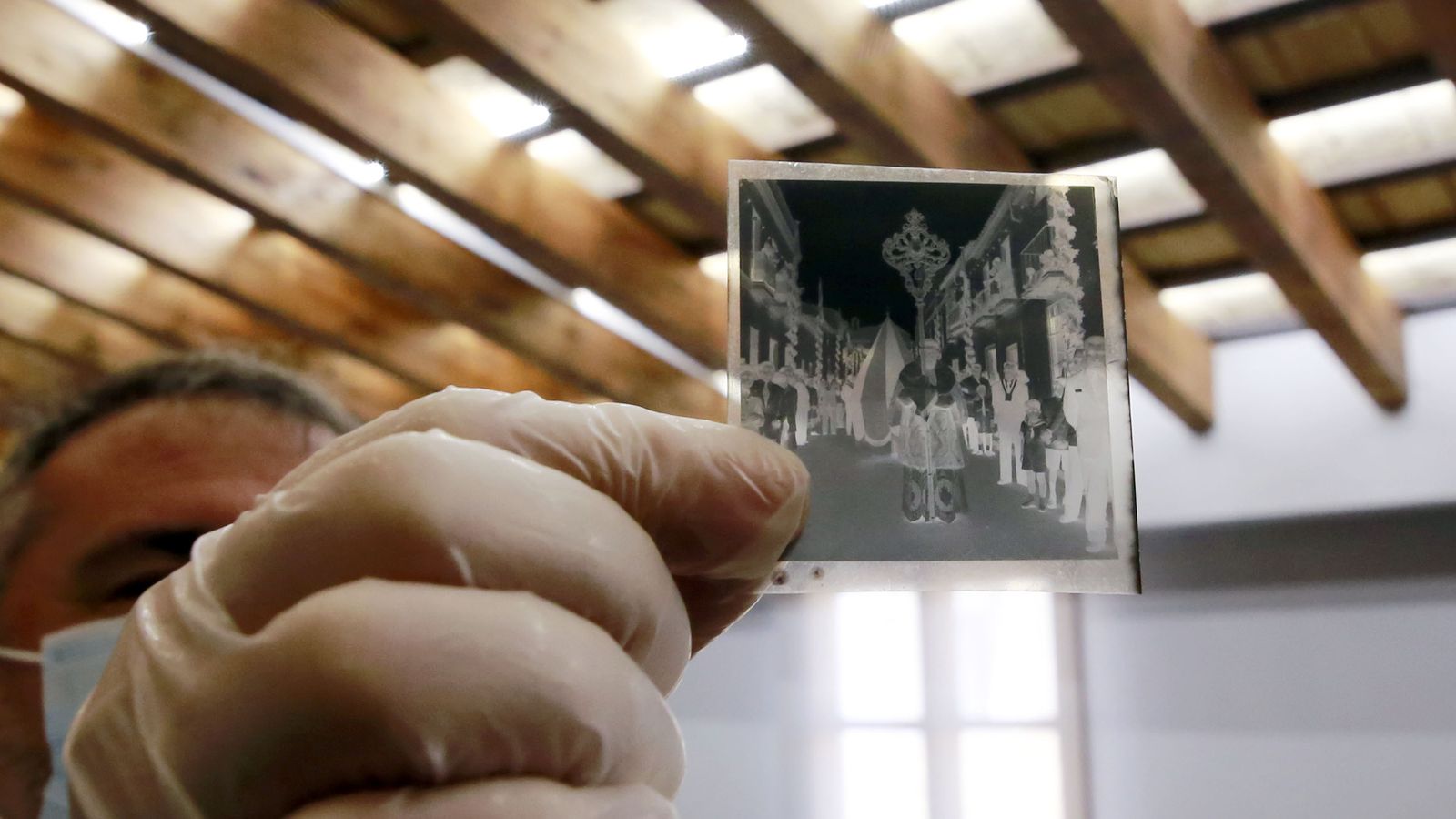 Imágenes del archivo fotográfico conservado en Bodegas Tradición