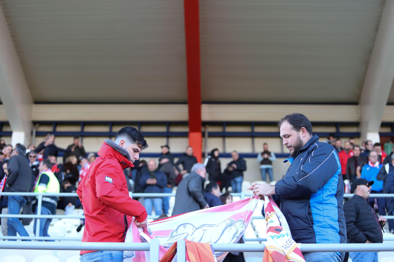 Búscate en el Algeciras CF-Recreativo Granada de Primera Federación