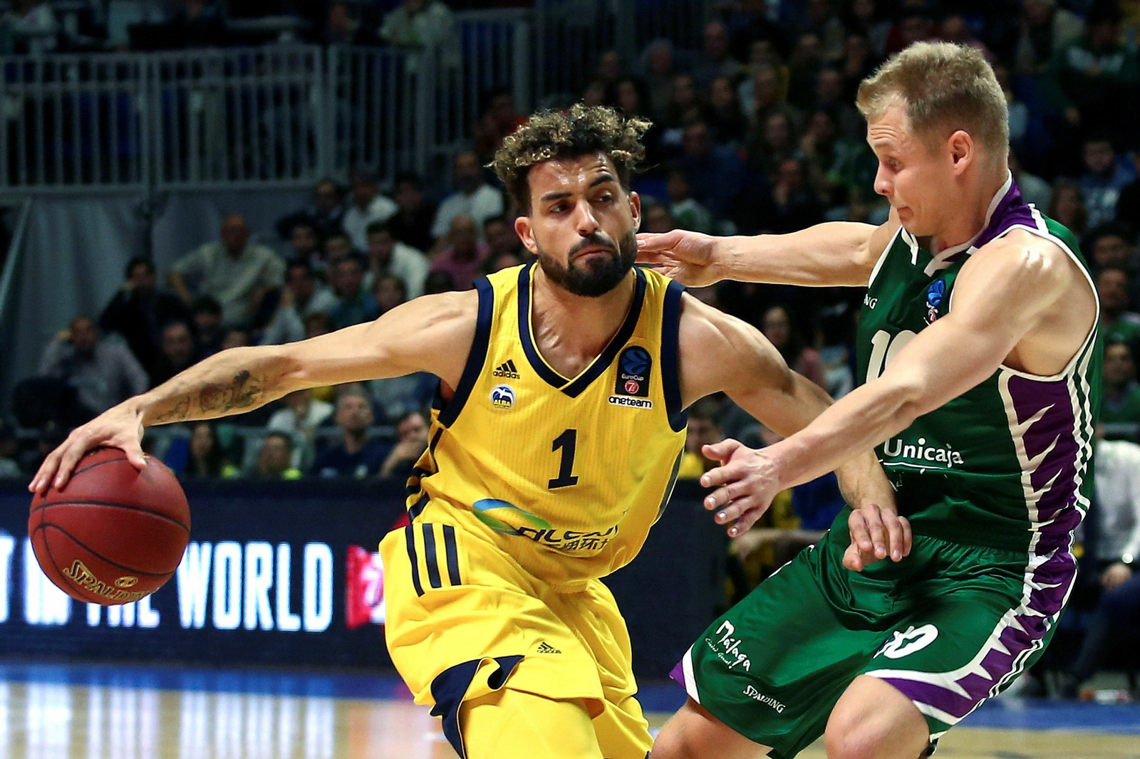 Saibou, defendido por Sasu Salin.