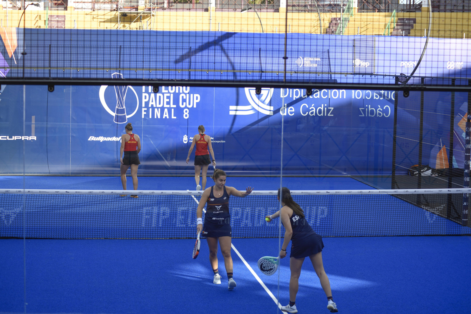 Fotos de la primera jornada del FIP Euro Pádel Cup de La Línea