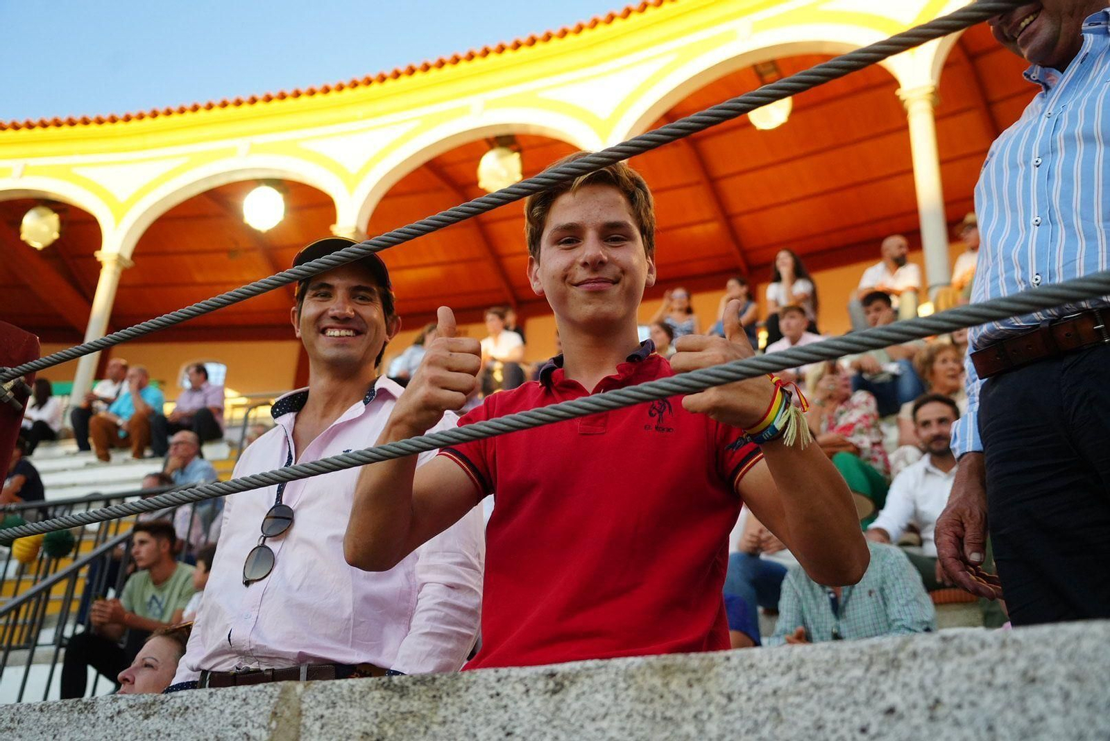Las mejores fotos de la faena triunfal de Andy Cartagena, Leonardo y Lea Vicens en Pozoblanco Las mejores fotos de la faena triunfal de Andy Cartagena, Leonardo y Lea Vicens en Pozoblanco