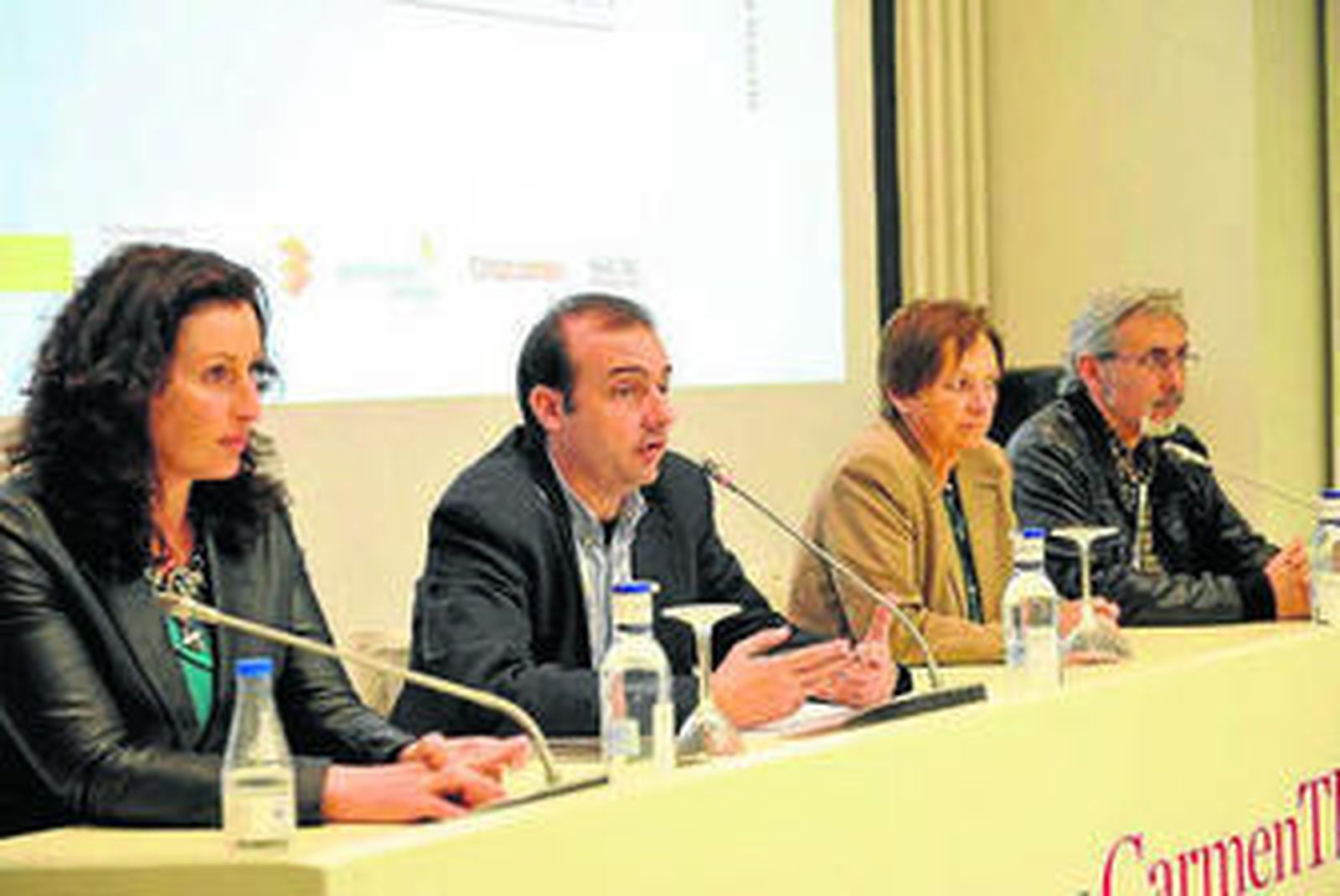 Rueda de prensa de Asfaan, ayer, en el Museo Carmen Thyssen.