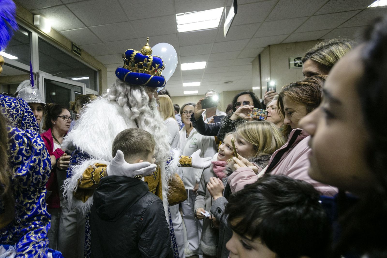 Imágenes de la intensa mañana de los Reyes Magos en Cádiz