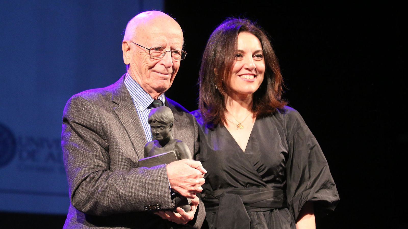 Emilio Lledó y Magdalena Cantero.