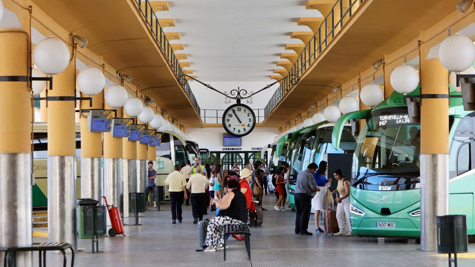 Interior de la estación de autobuses del Prado de San Sebastián.