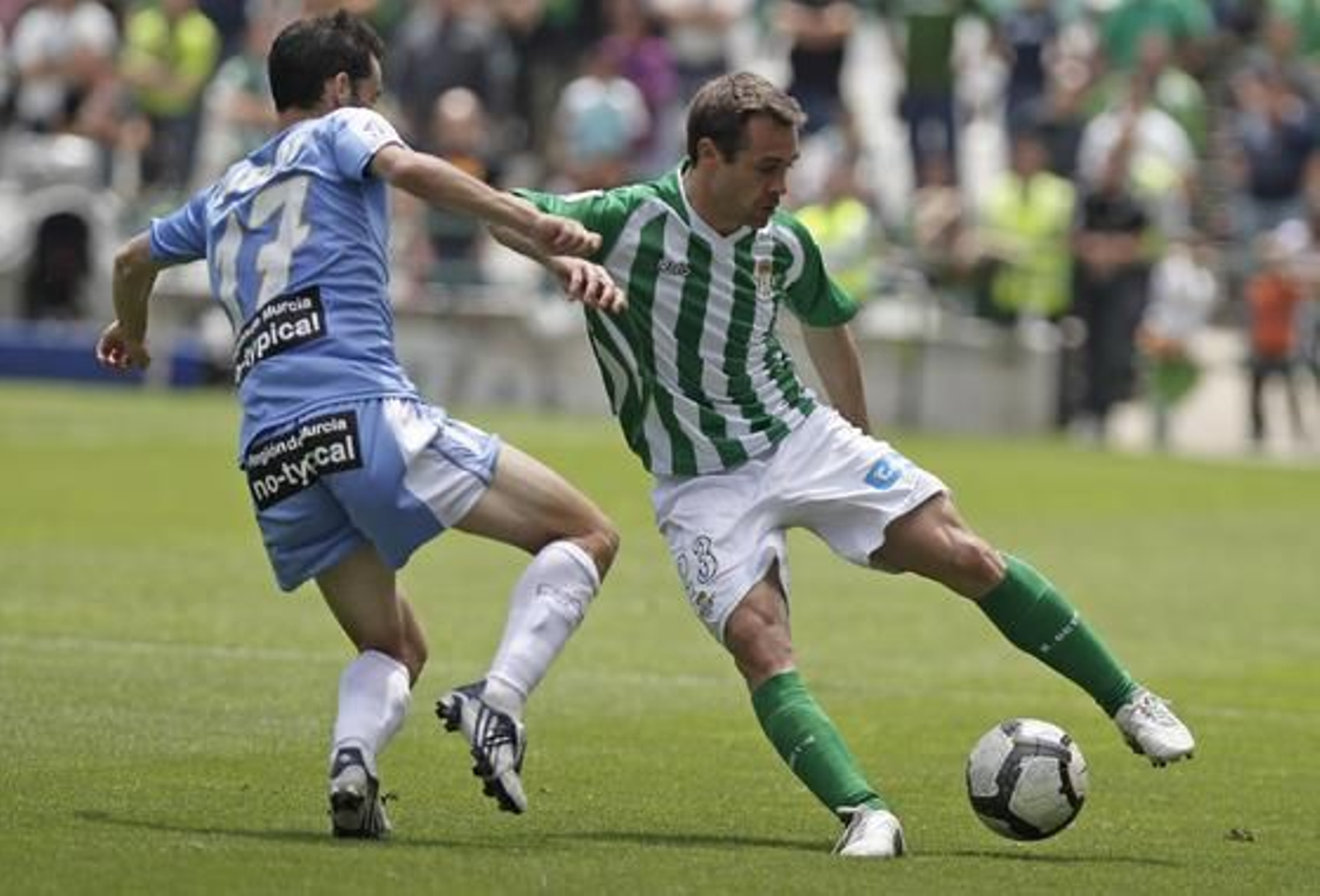 El Betis deja escapar otros dos puntos en casa ante el Murcia. / Antonio Pizarro