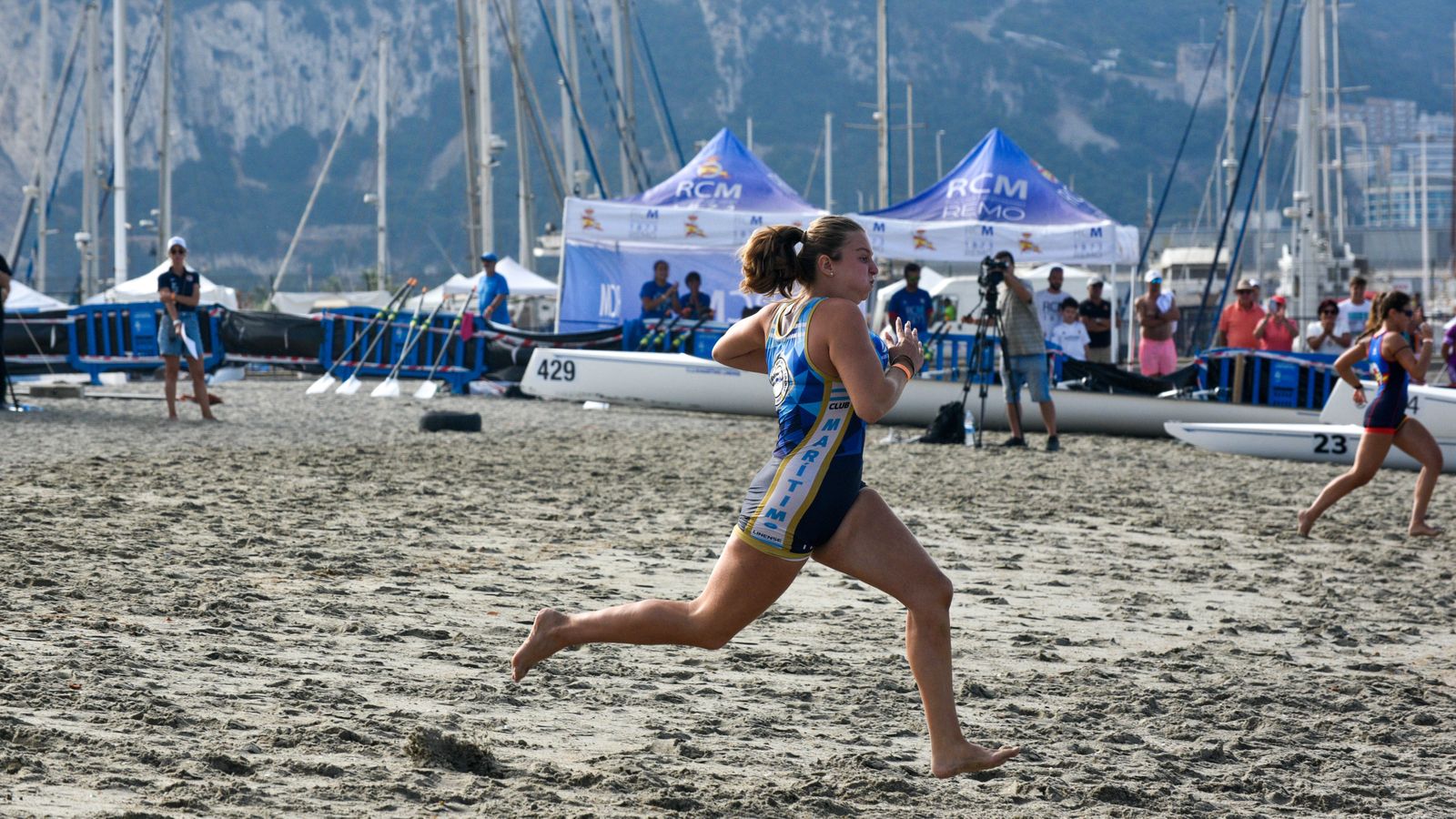 La segunda jornada del Campeonato de España de remo beach-sprint de La Línea, en imágenes