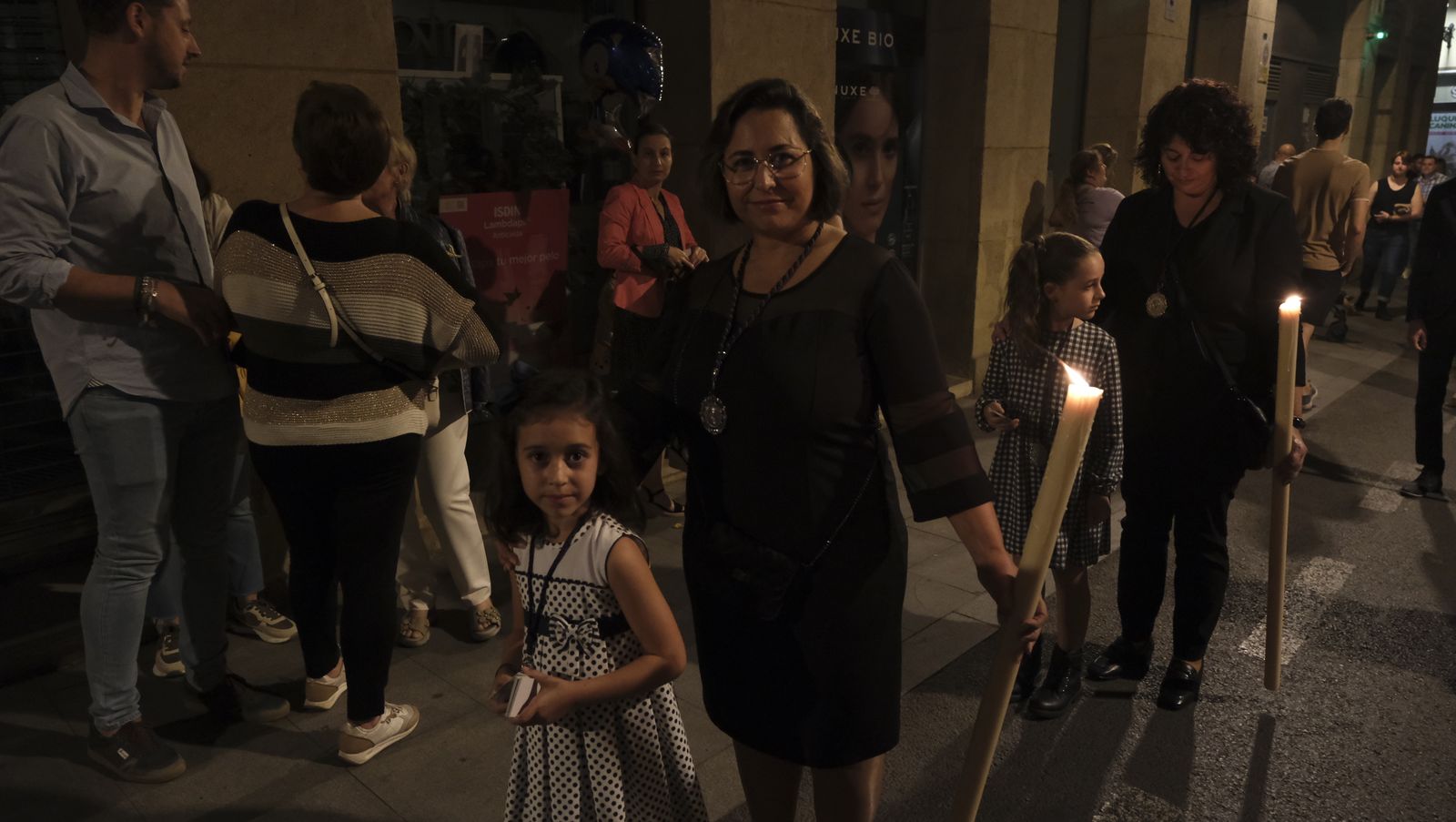 Imágenes de La Magna por las calles de Almería