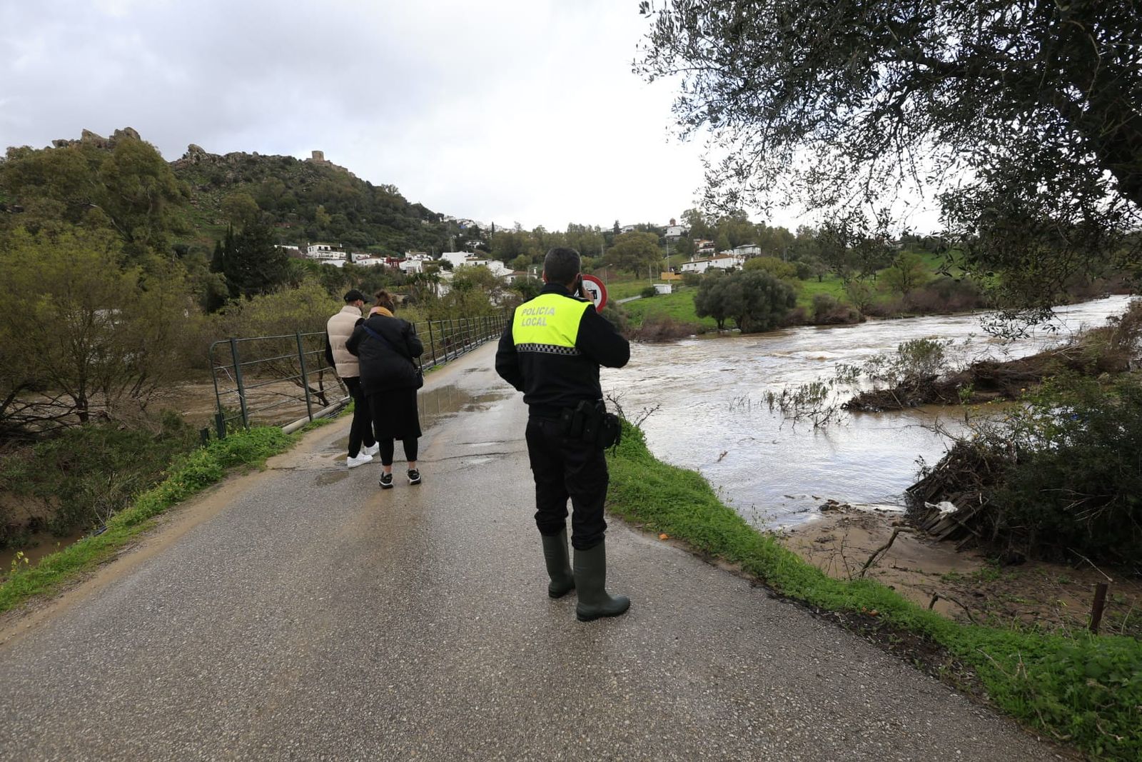 El río Hozgarganta, a su paso por Jimena.