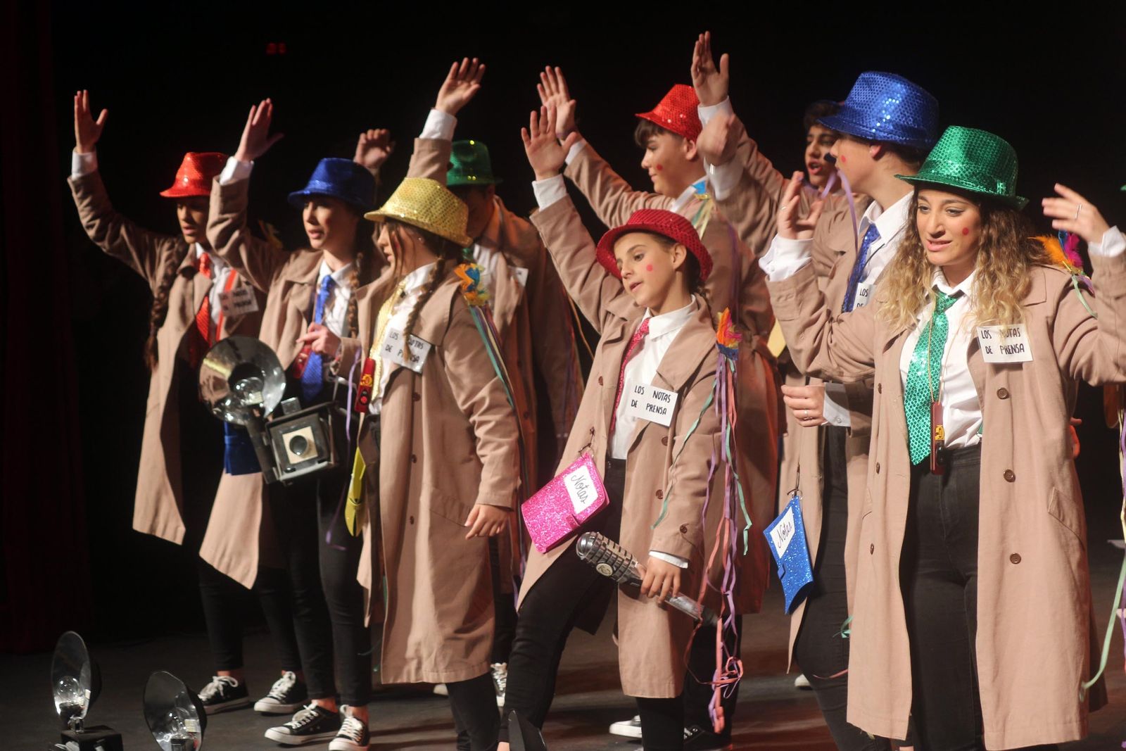 Comparsa infantil 'Los notas de prensa'