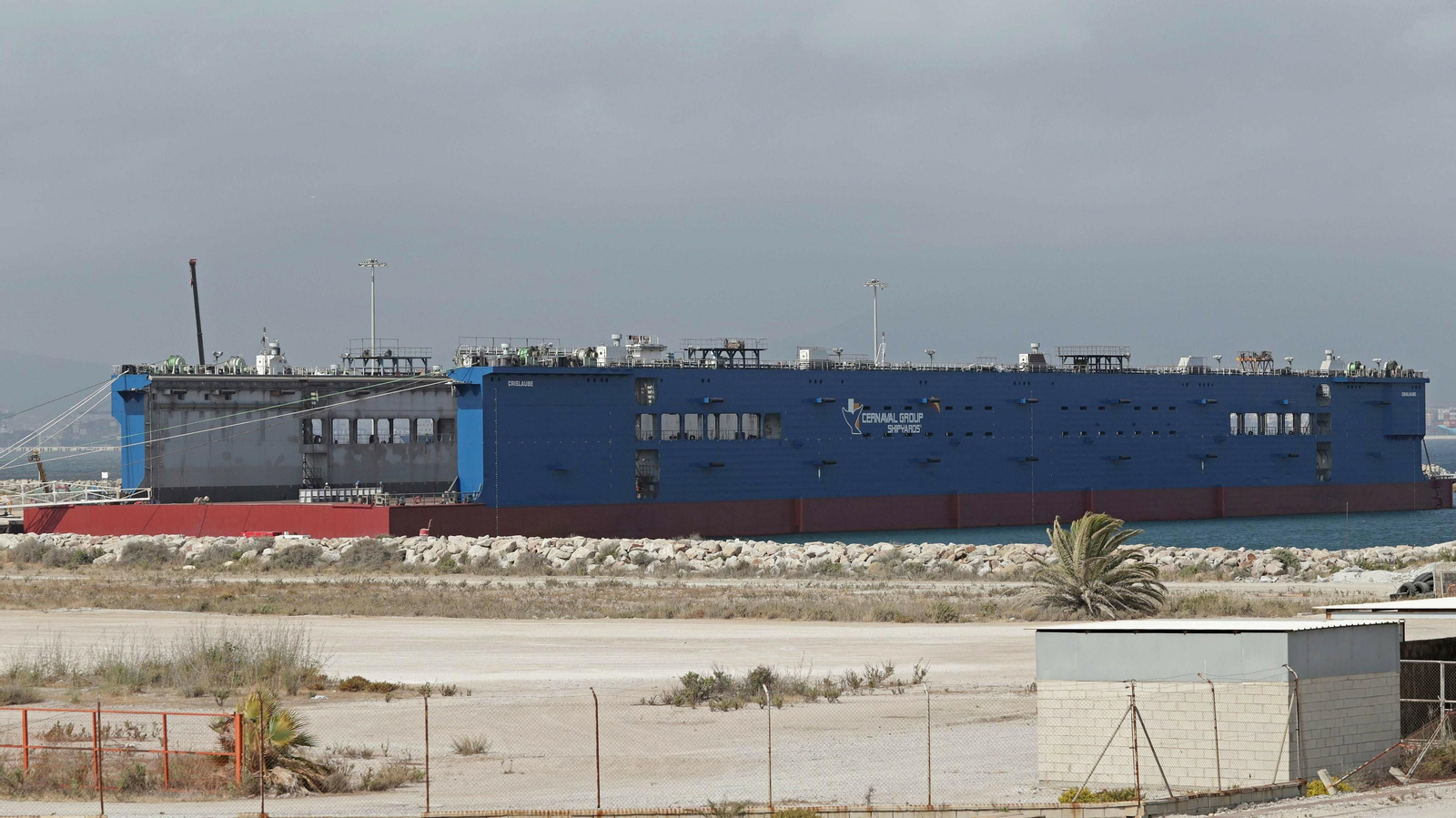 Las mejores fotos del nuevo dique flotante de Cernaval en San Roque