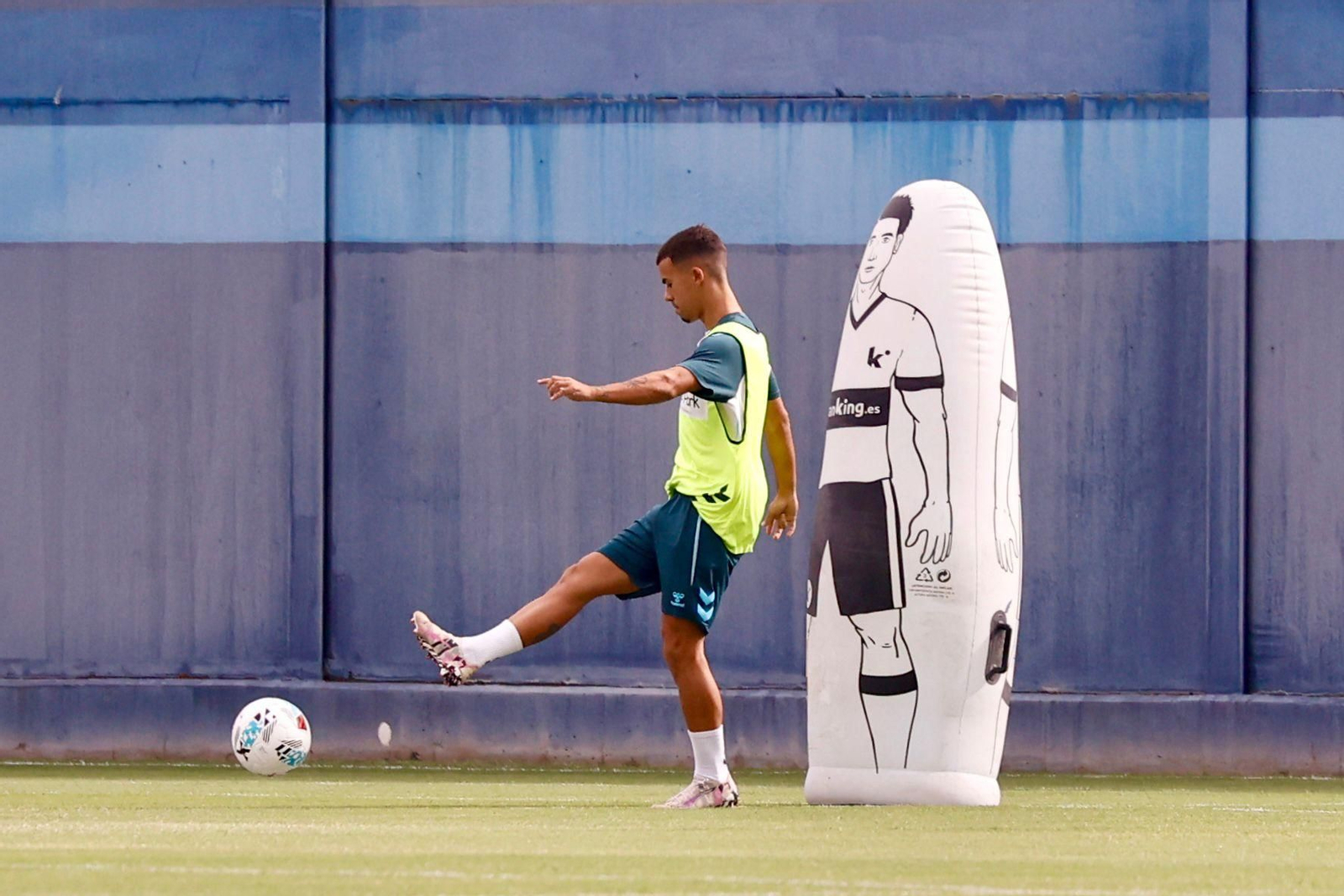 Rafita, del filial, novedad en el entrenamiento ante la baja de Carlos Puga