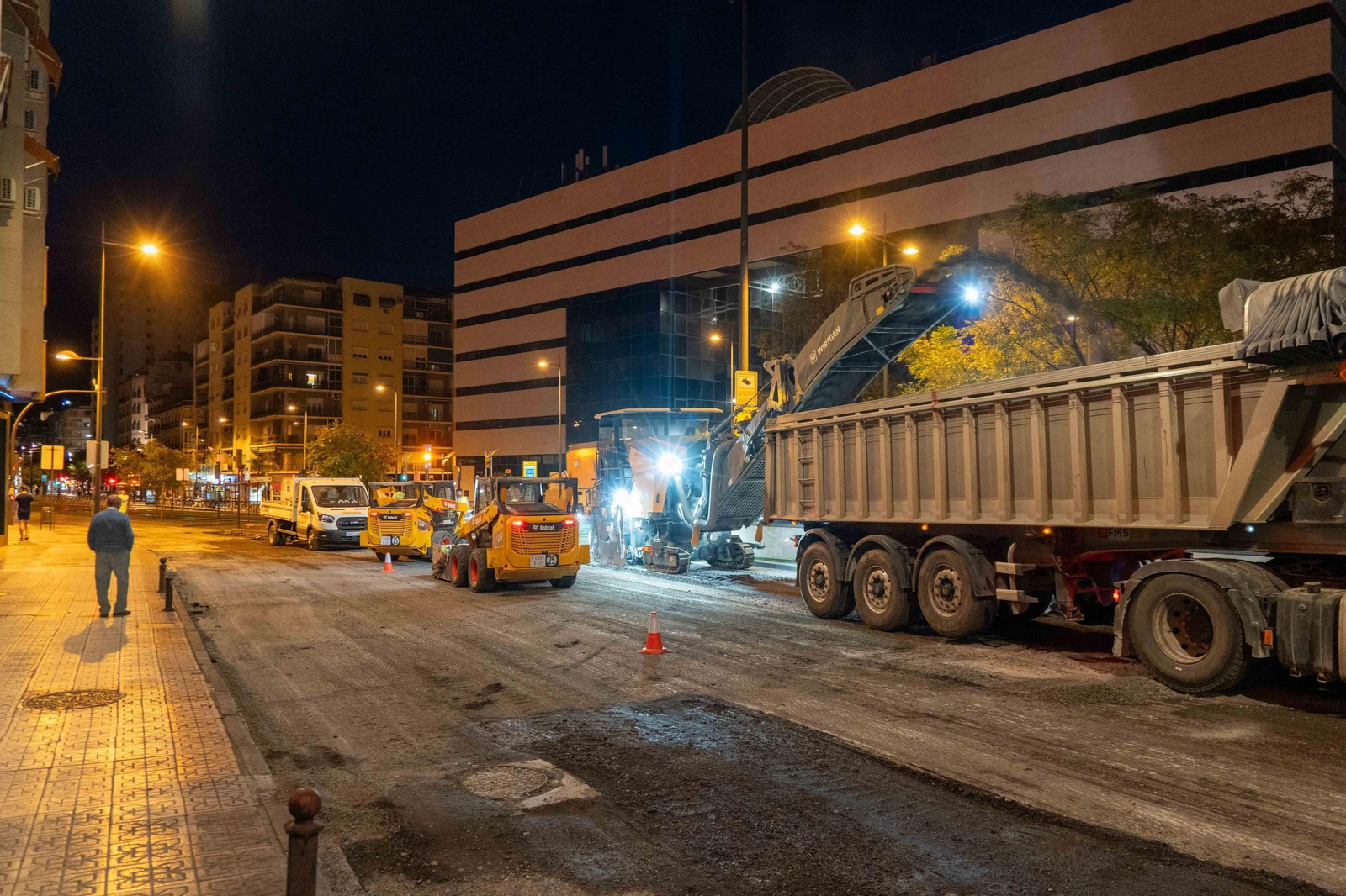 El inicio del Plan Asfáltico 2025 de Granada, en imágenes