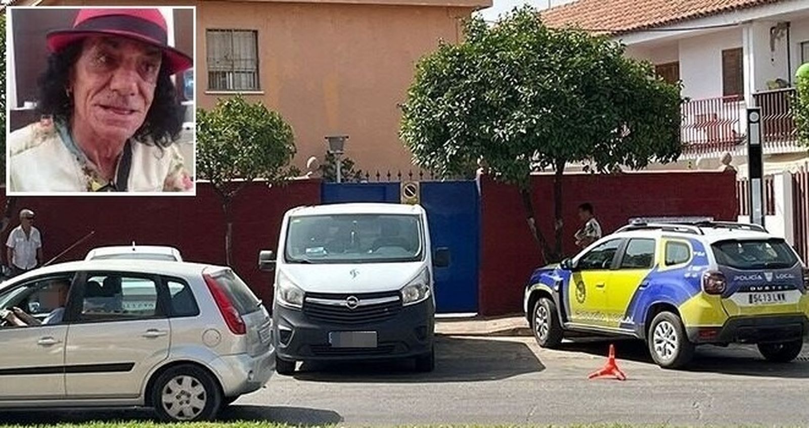 La puerta de la vivienda donde falleció Toni Calancha, en la esquina superior.