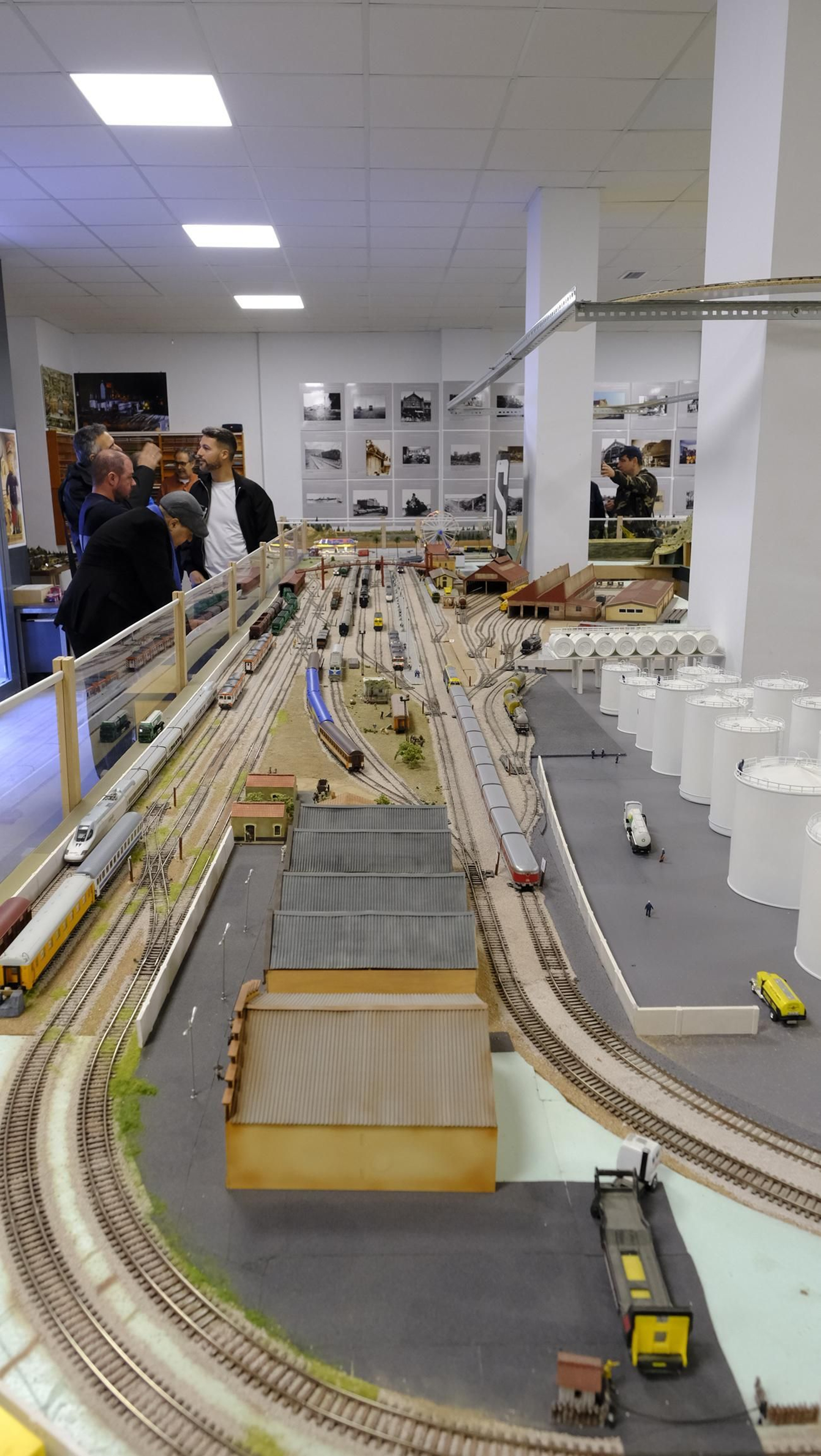 Jornada de puertas abiertas de la Asociación de Amigos del Ferrocarril de Almería (ASAFAL), en imágenes