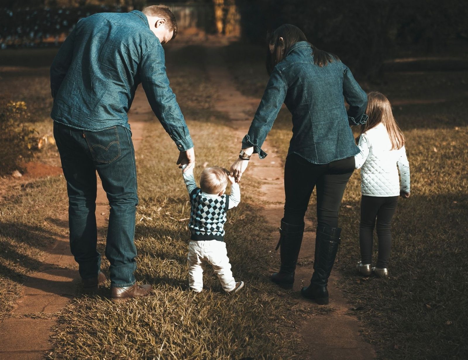 Benalauría ha puesto en marcha un cheque bebé de 500 euros por hijo durante tres años.