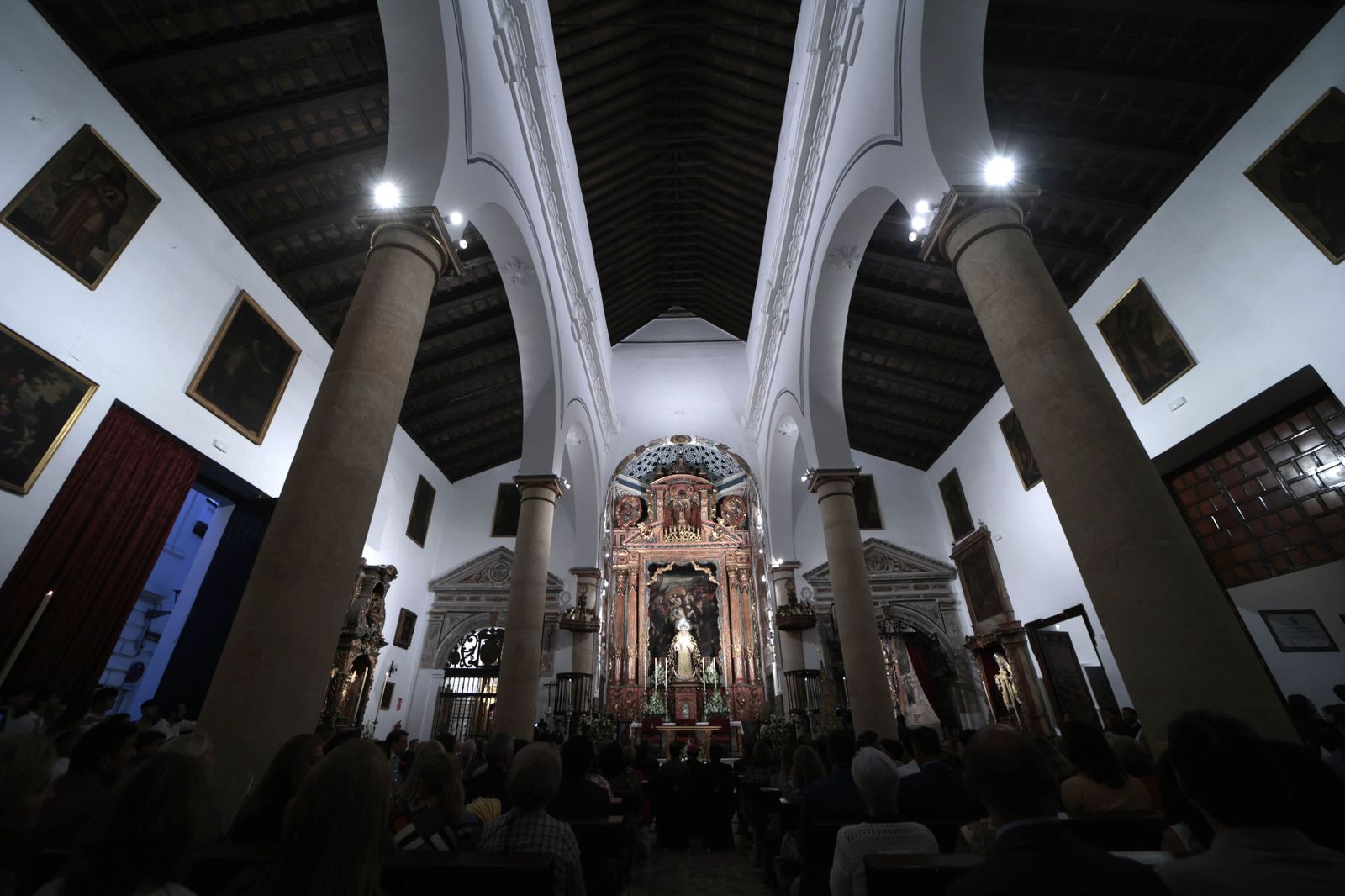 Imágenes de la reapertura de la iglesia de Santiago