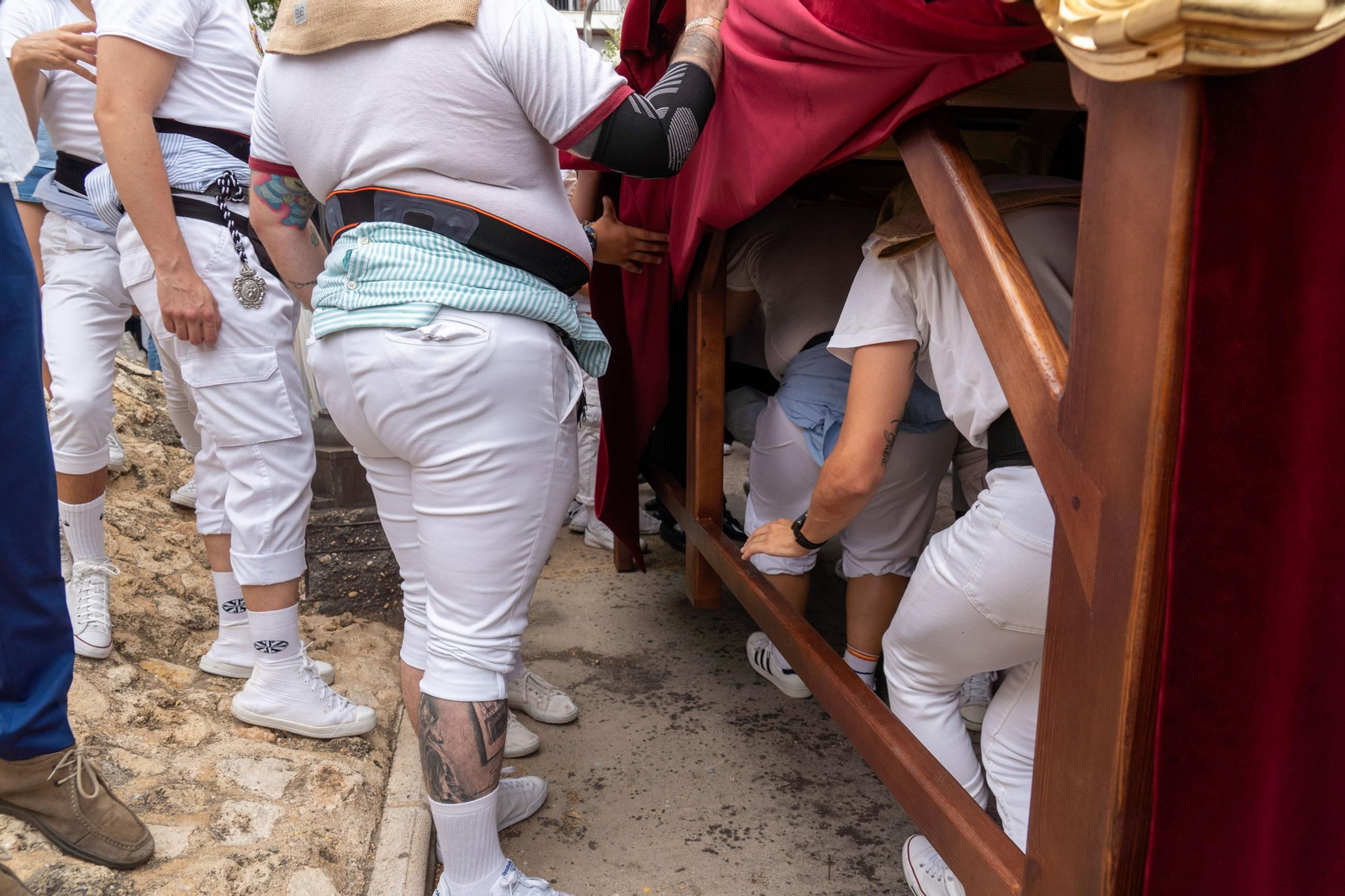 Imágenes del traslado del Cristo del Amor a la Concepción