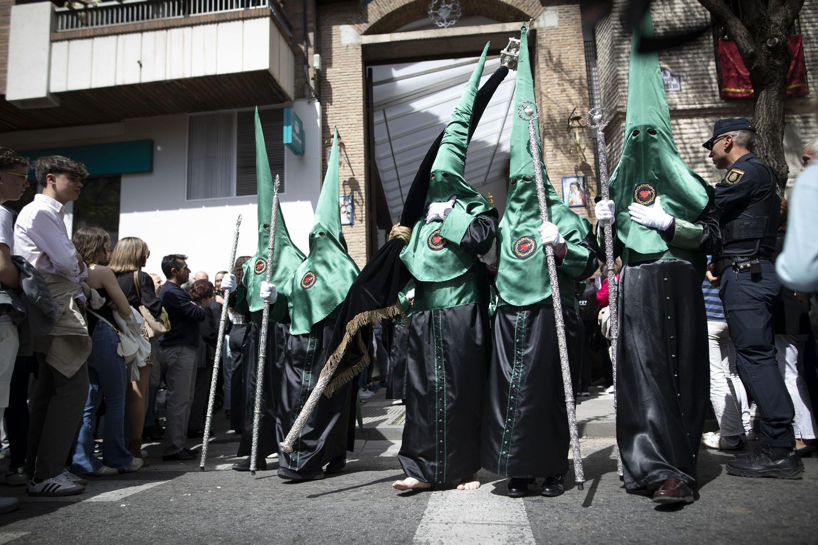 Así vivió Granada la salida de la Hermandad de los Ferroviarios 2025