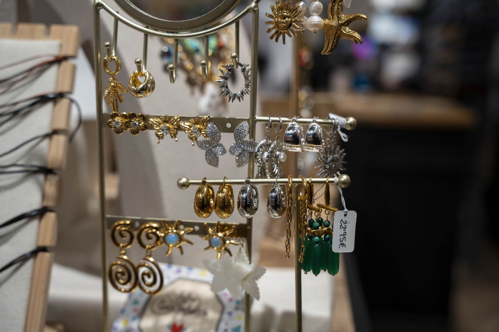 Tres comercios del centro de Almería lanzan un sorteo especial por San Valentín