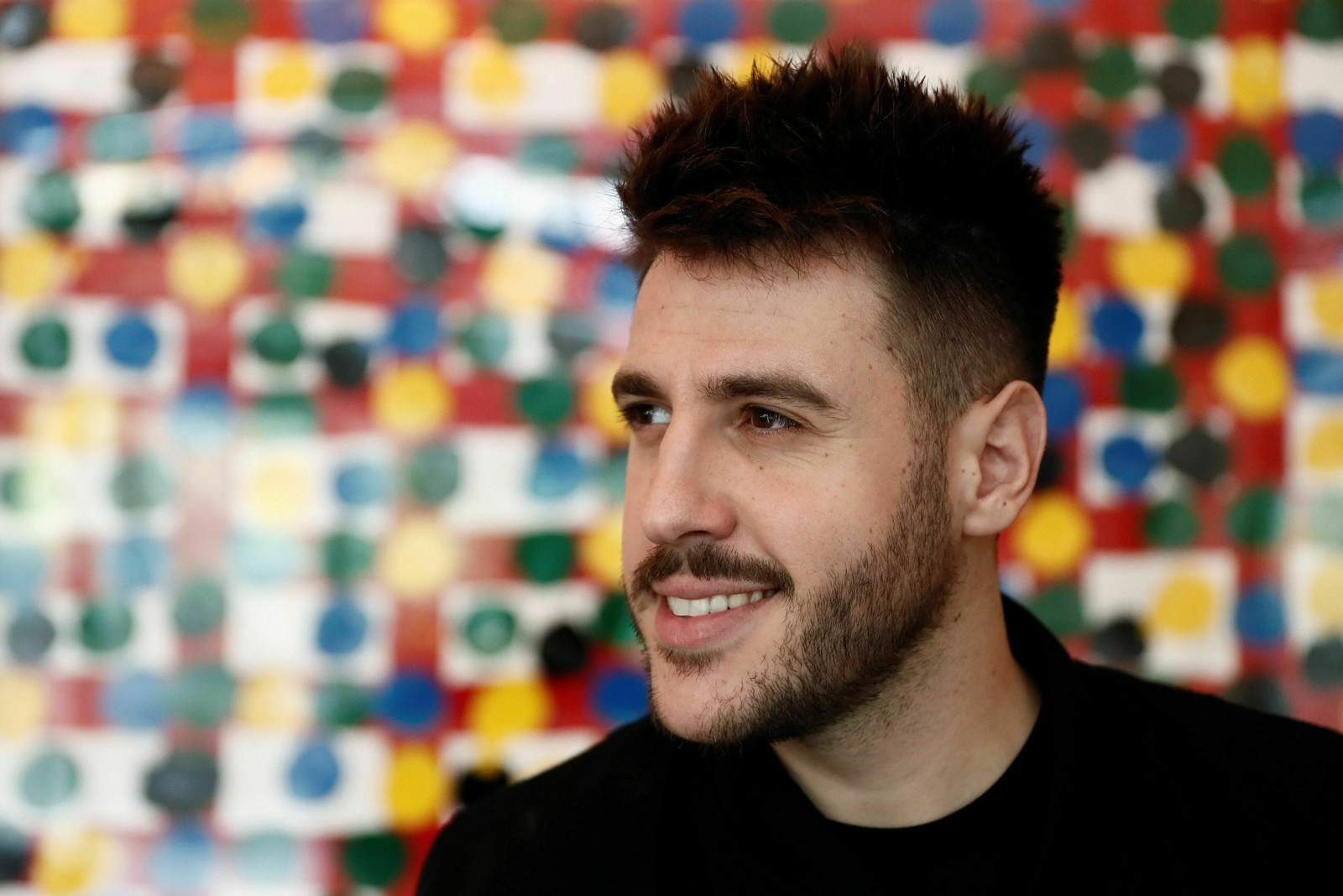 Antonio José vuelve a la música y presenta su sexto álbum de estudio.