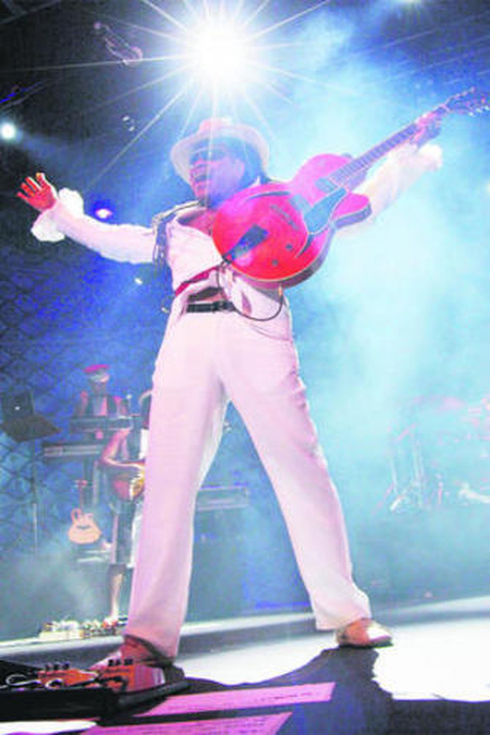 Carlinhos Brown, eufórico, durante su actuación en el Foro Iberoamericano.