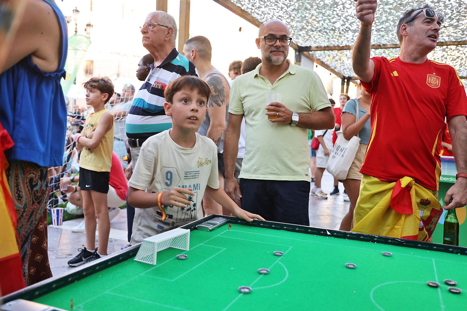 Imágenes de la Fan zone en Huelva de la Final de la Eurocopa entre Inglaterra y España Imágenes de la Fan zone en Huelva de la Final de la Eurocopa entre Inglaterra y España