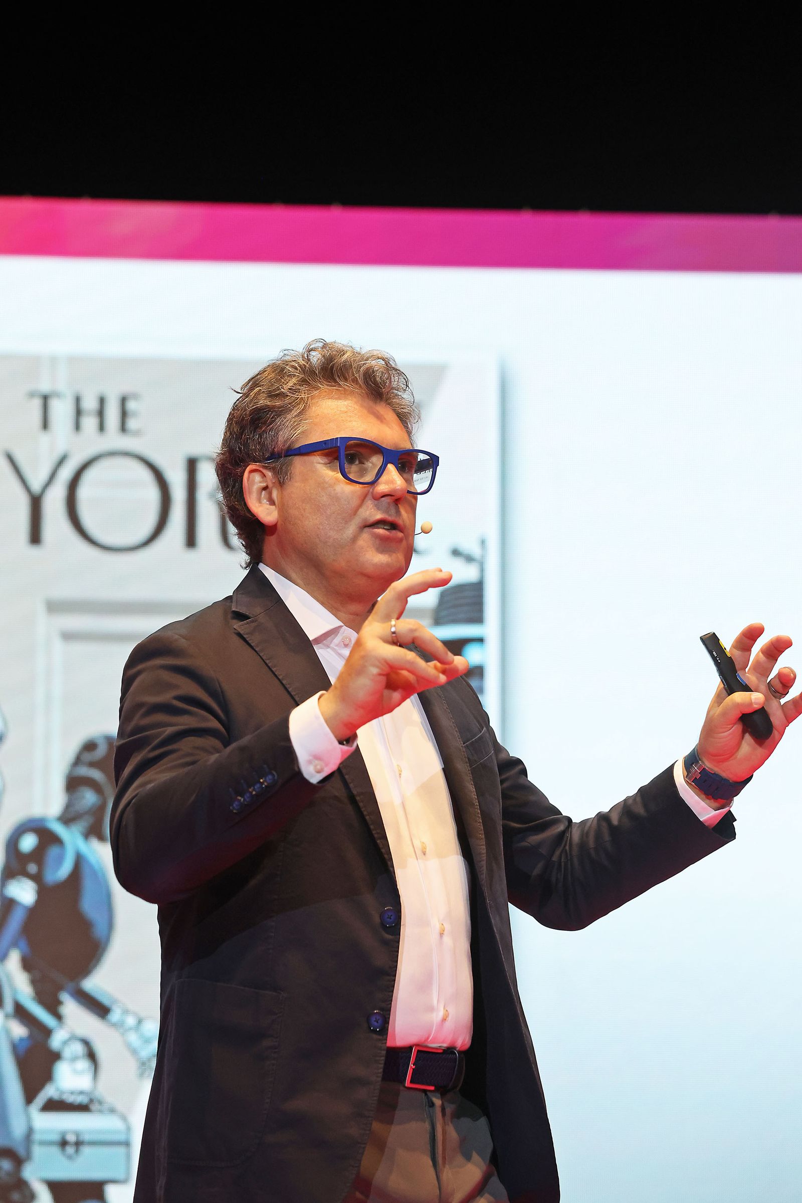 Imágenes del  IX Congreso de los frutos Rojos en la mañana de jueves