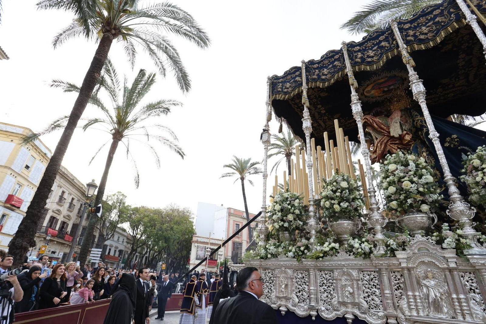 Jueves Santo en Jerez: imágenes de la Hermandad de la Oración en el Huerto