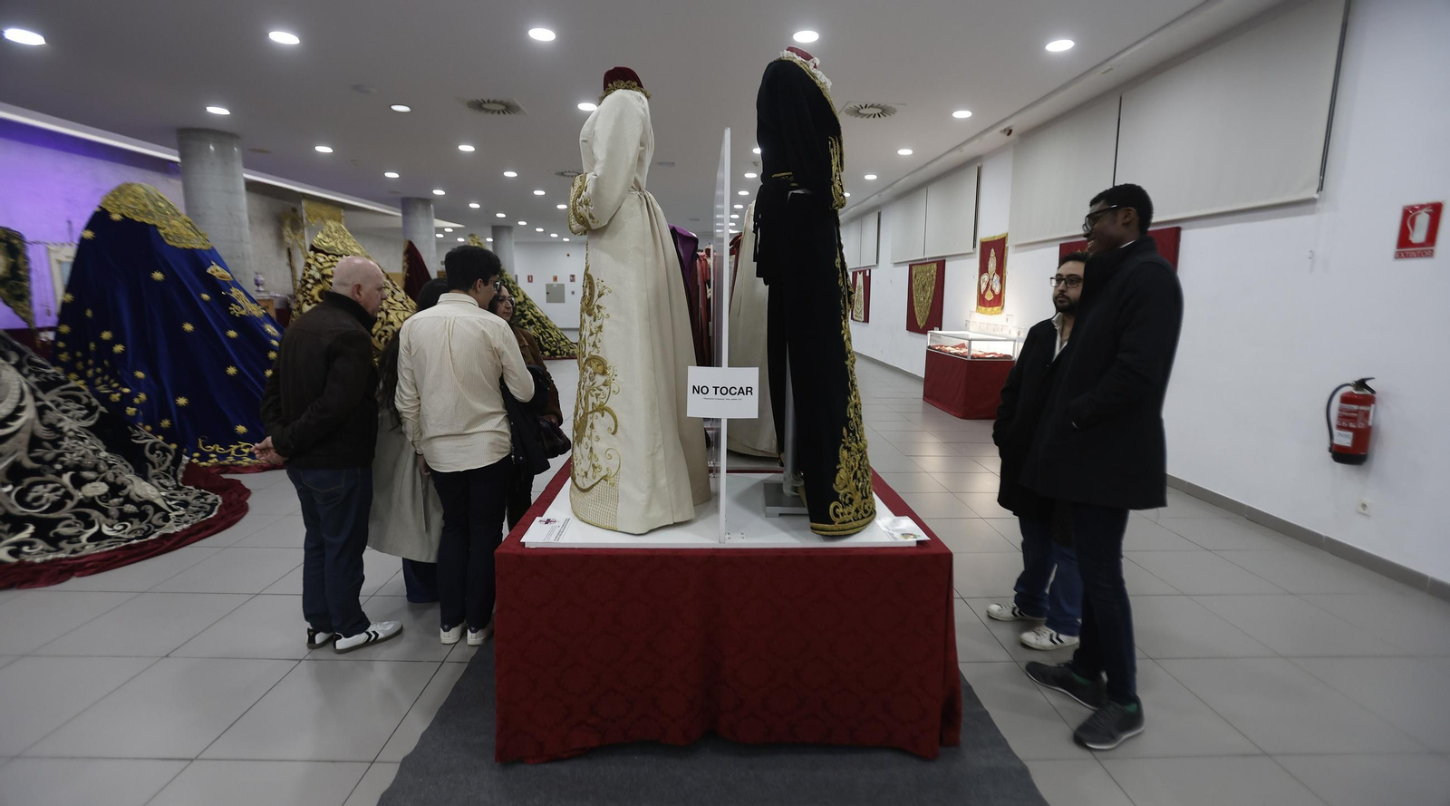 Fotos de la exposición comarcal cofrade en La Línea