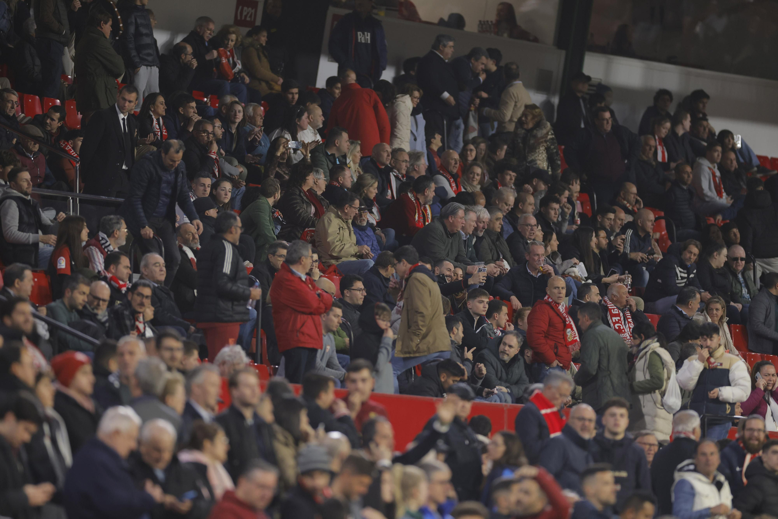 Búscate en las fotos del SEVILLA FC-PSV EINDHOVEN
