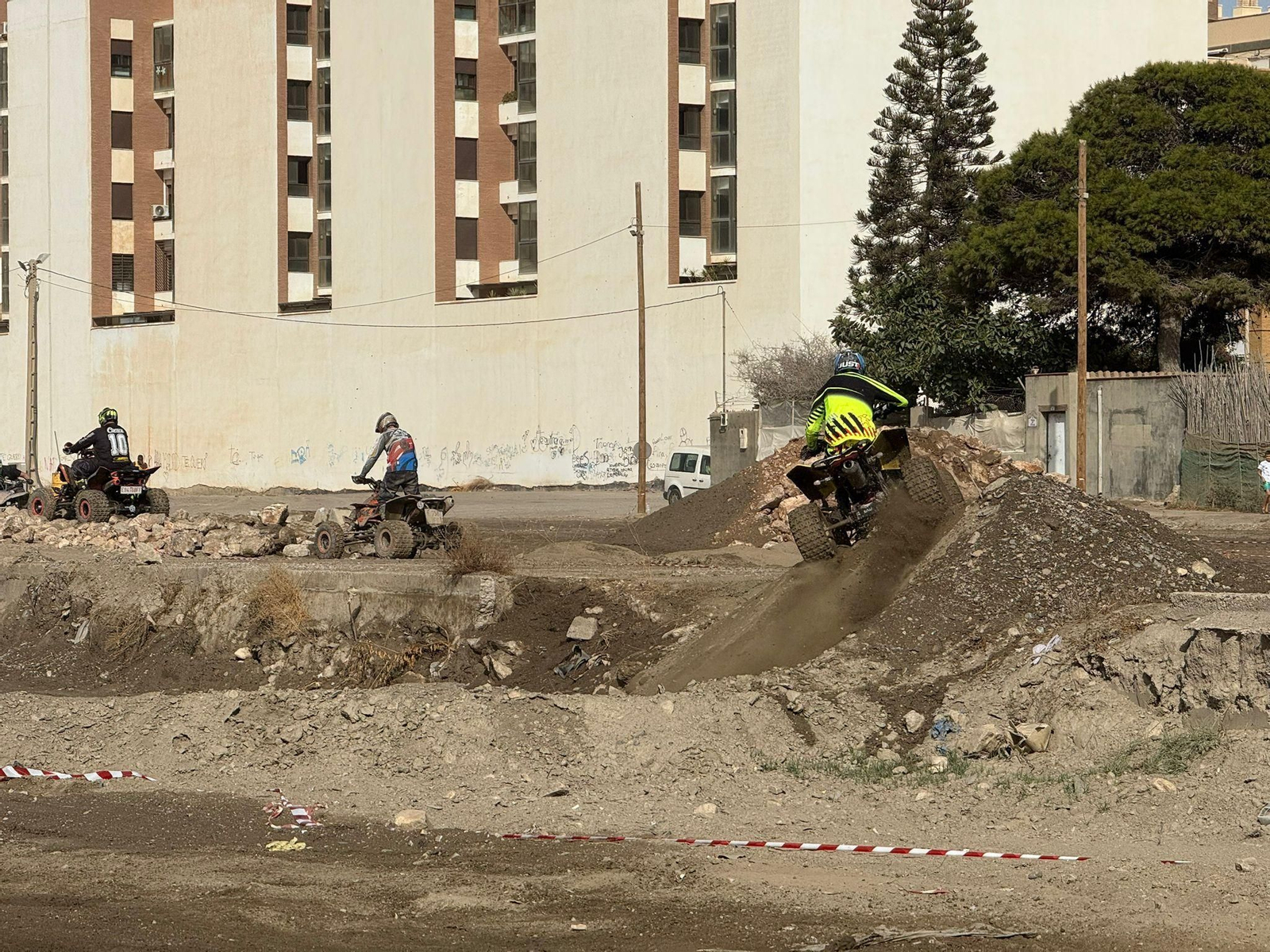 Las mejores imágenes de la primera jornada de las fiestas patronales de Adra