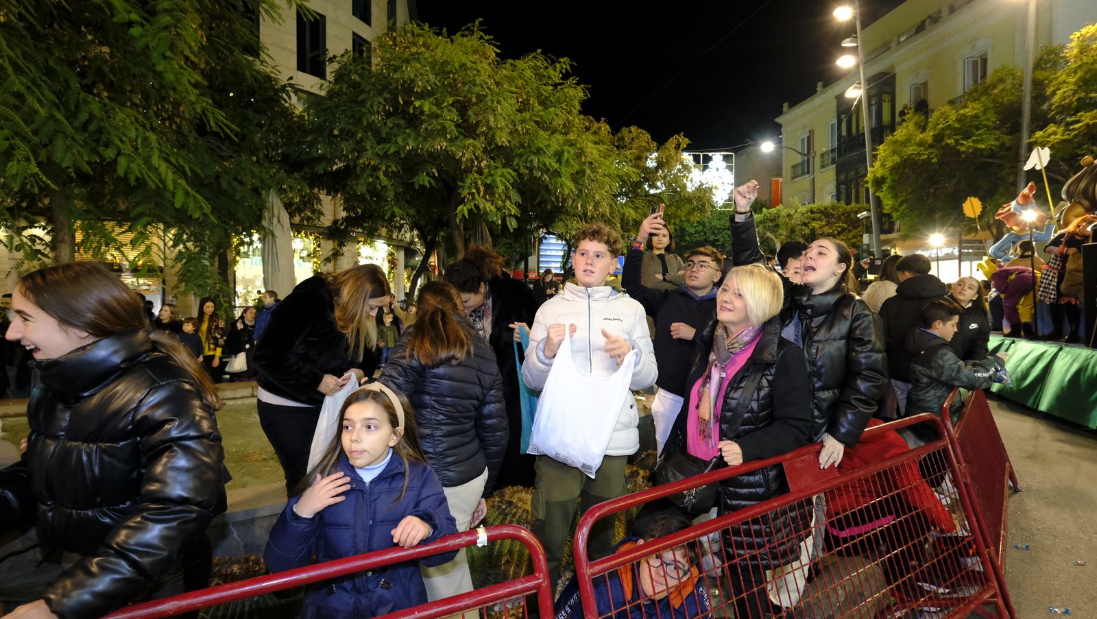 Fotogalería de la Cabalgata de Reyes Magos en Almería