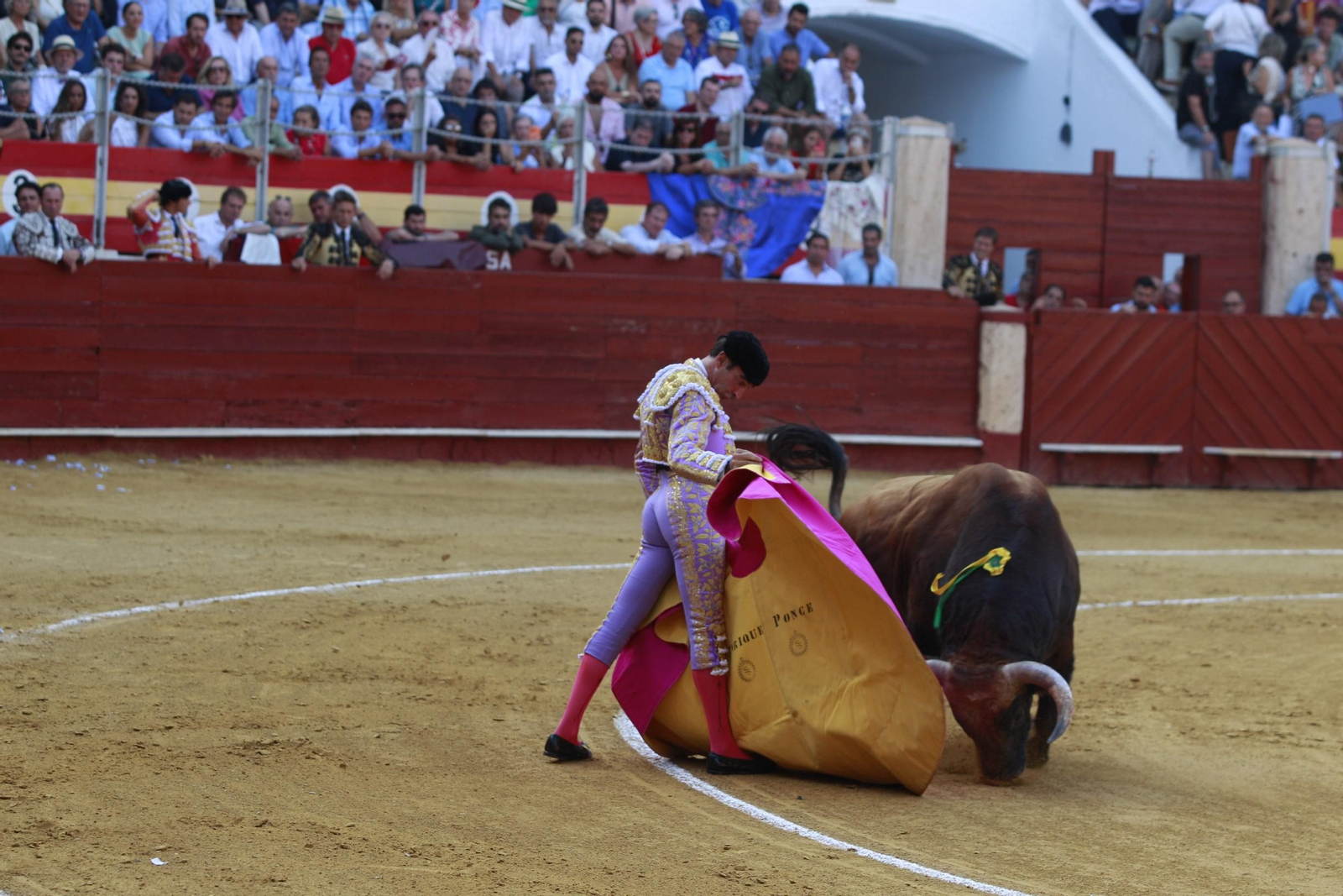 La despedida del torero Enrique Ponce de la Feria de Almería 2024, en imágenes