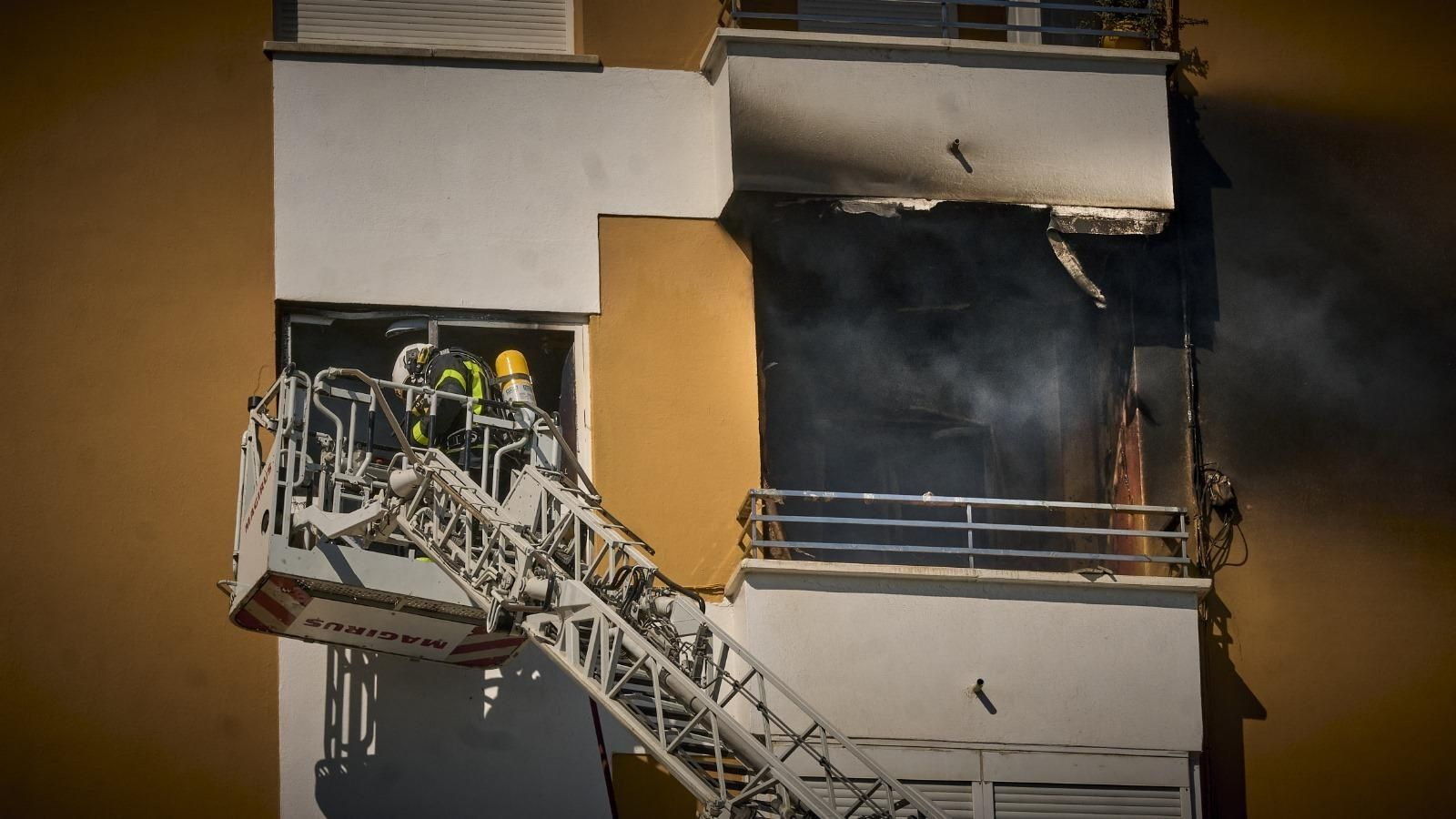 Incendio en una vivienda de la Barriada de la Paz