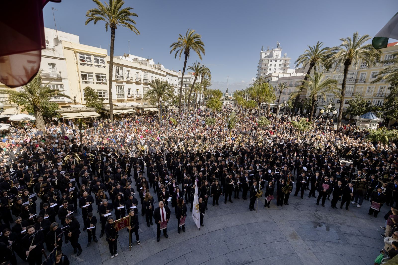 Pasacalles y encuentro de bandas de música de la provincia de Cádiz.