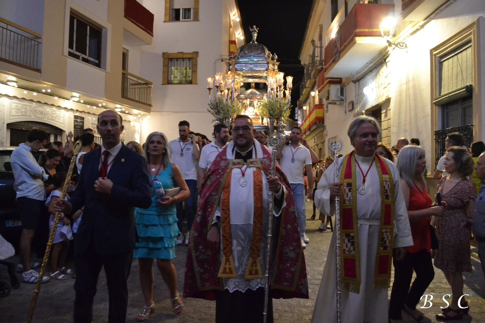 Arjona vive con devoción el día grande de su Fiestasantos, en imágenes