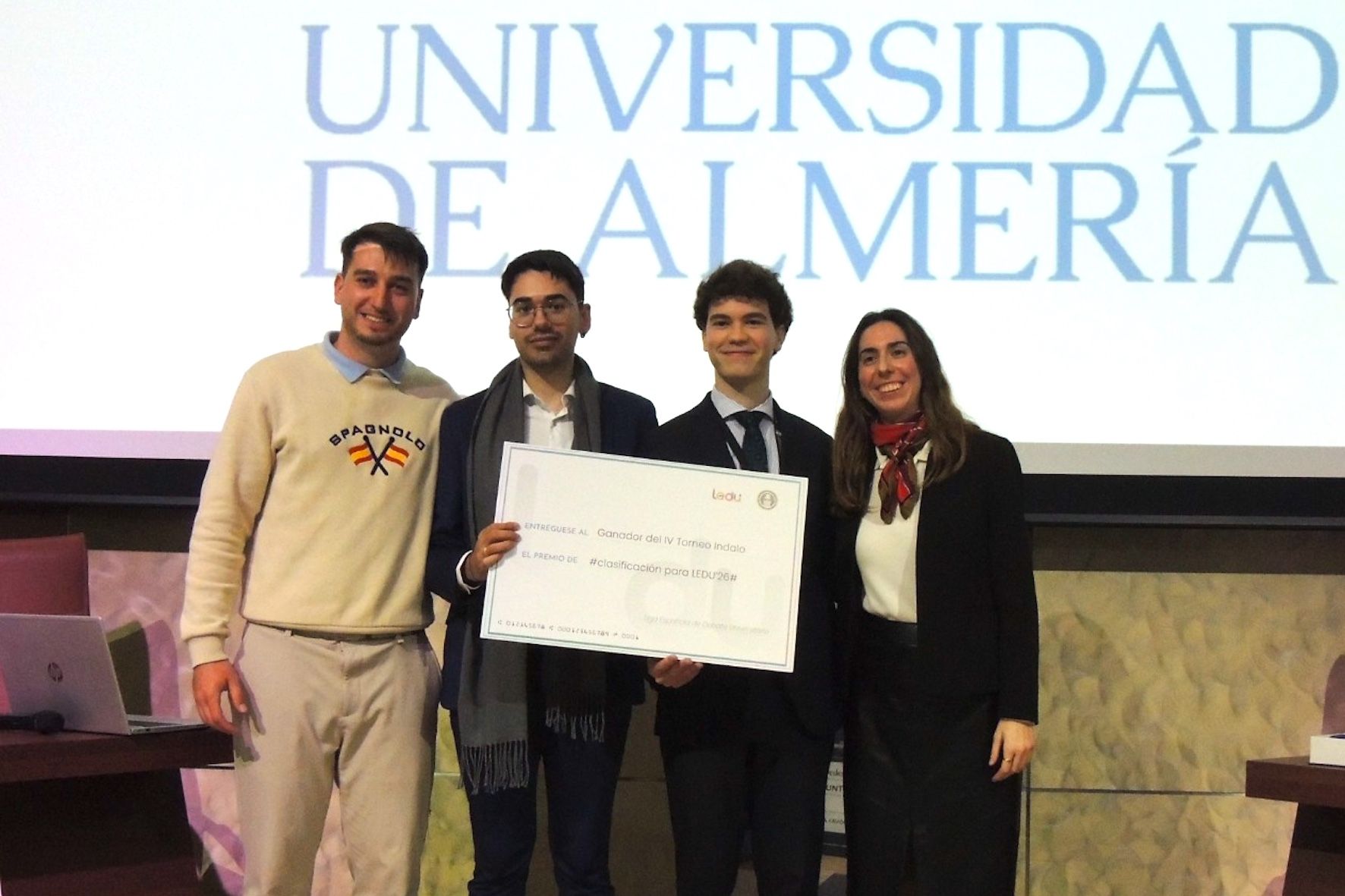 Un alumno de la Universidad de Almería competirá en el Campeonato Mundial de Oratoria