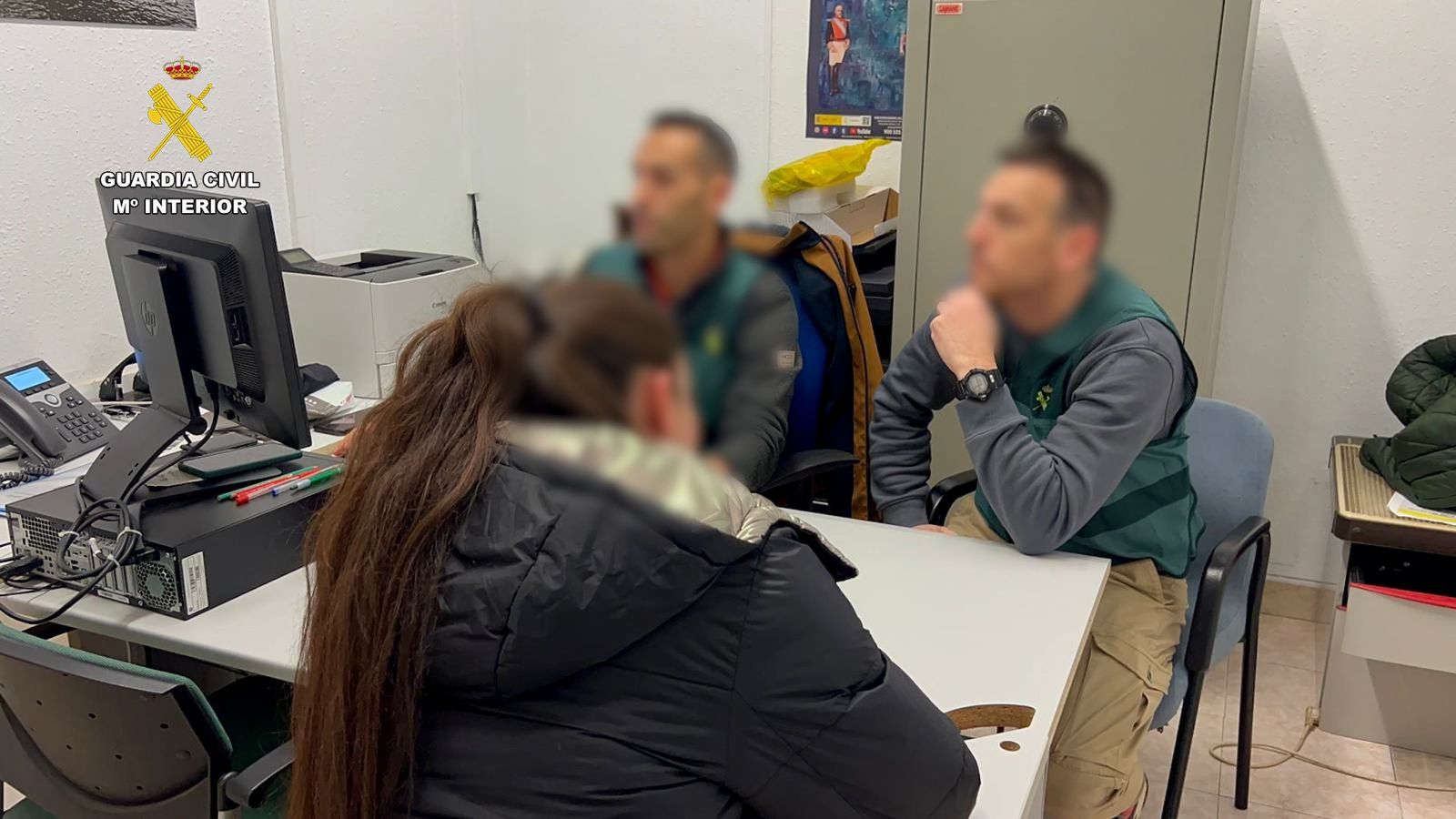 Imagen de los agentes de la Guardia Civil que participan en la Operación Negare