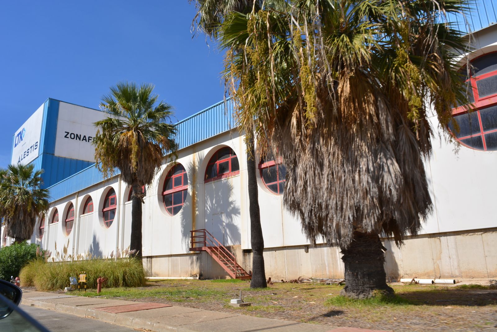 Imagen de las naves de la antigua Altadis.