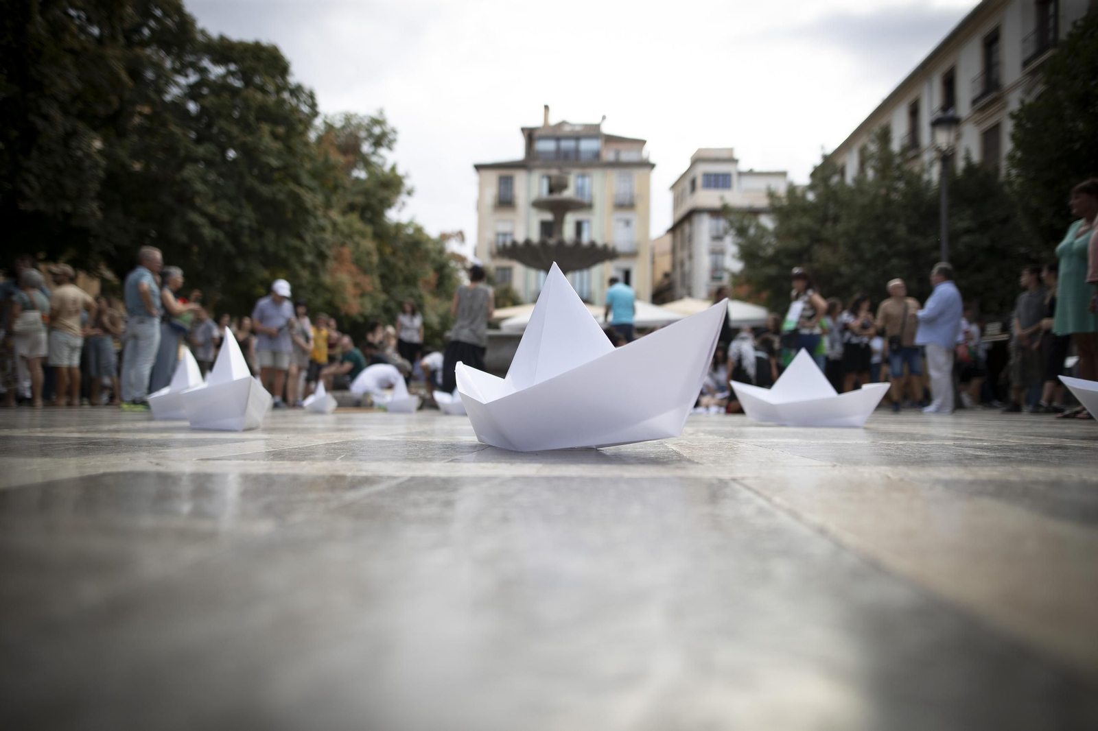 Fotos: 4.000 personas recorren el centro de Granada en una marcha contra la violencia en Gaza