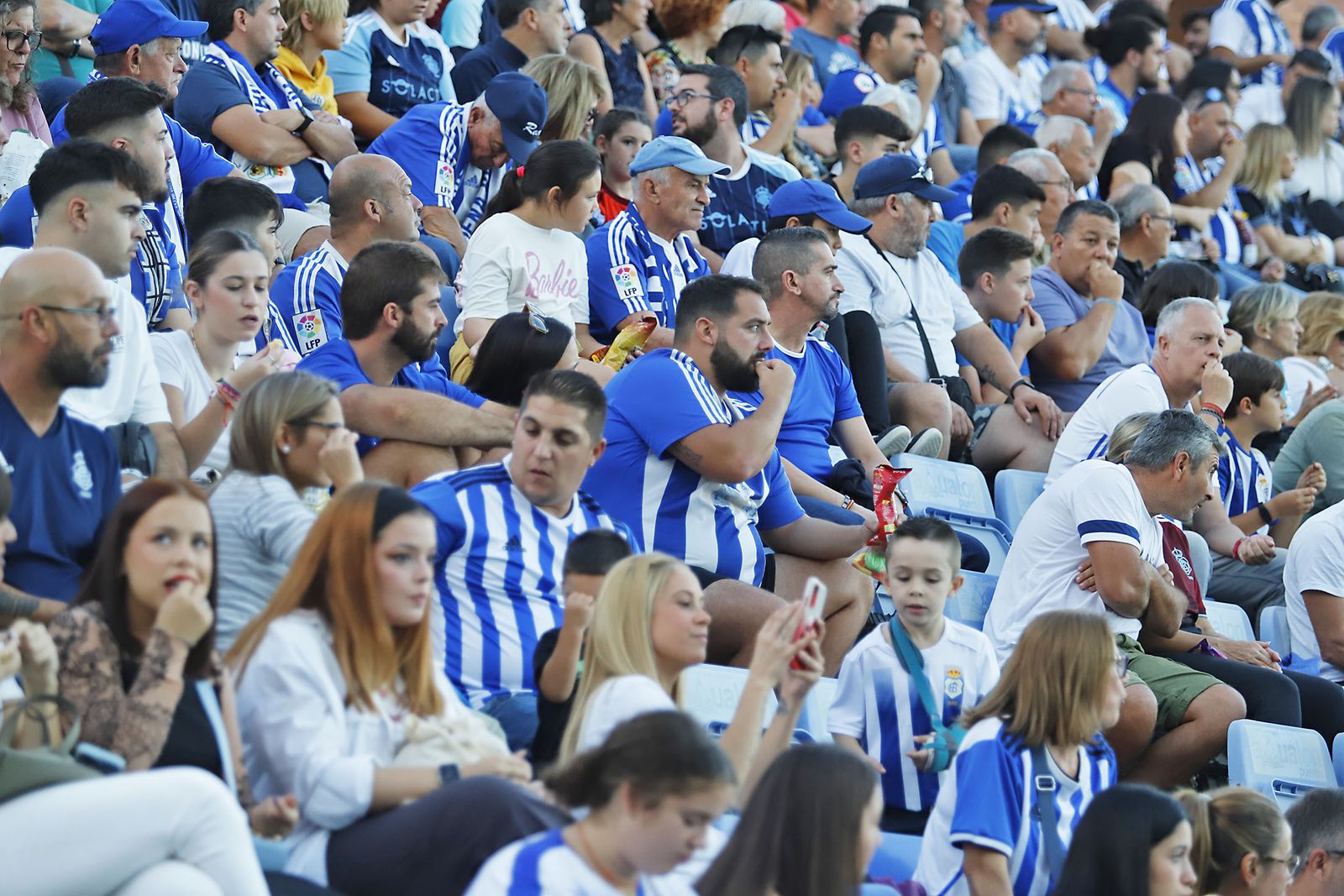 Imágenes del ambiente en el encuentro entre el Recreativo de Huelva y el CD Castellón