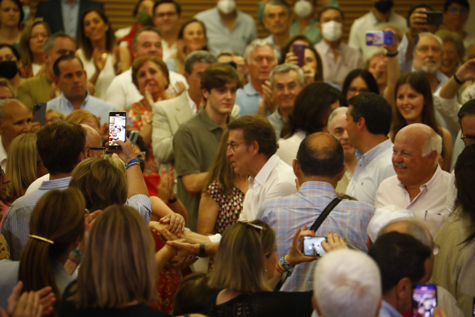 La visita de Núñez-Feijóo a Córdoba, en imágenes