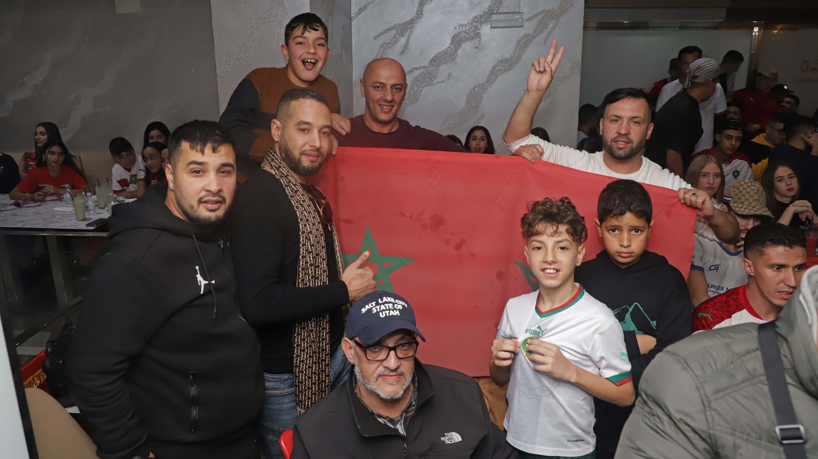 Fotos del ambiente durante el Marruecos - España en Algeciras