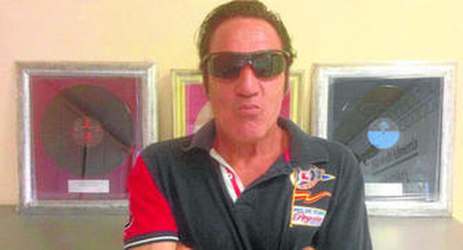 Javier Rapallo con algunos de sus reconocimientos.