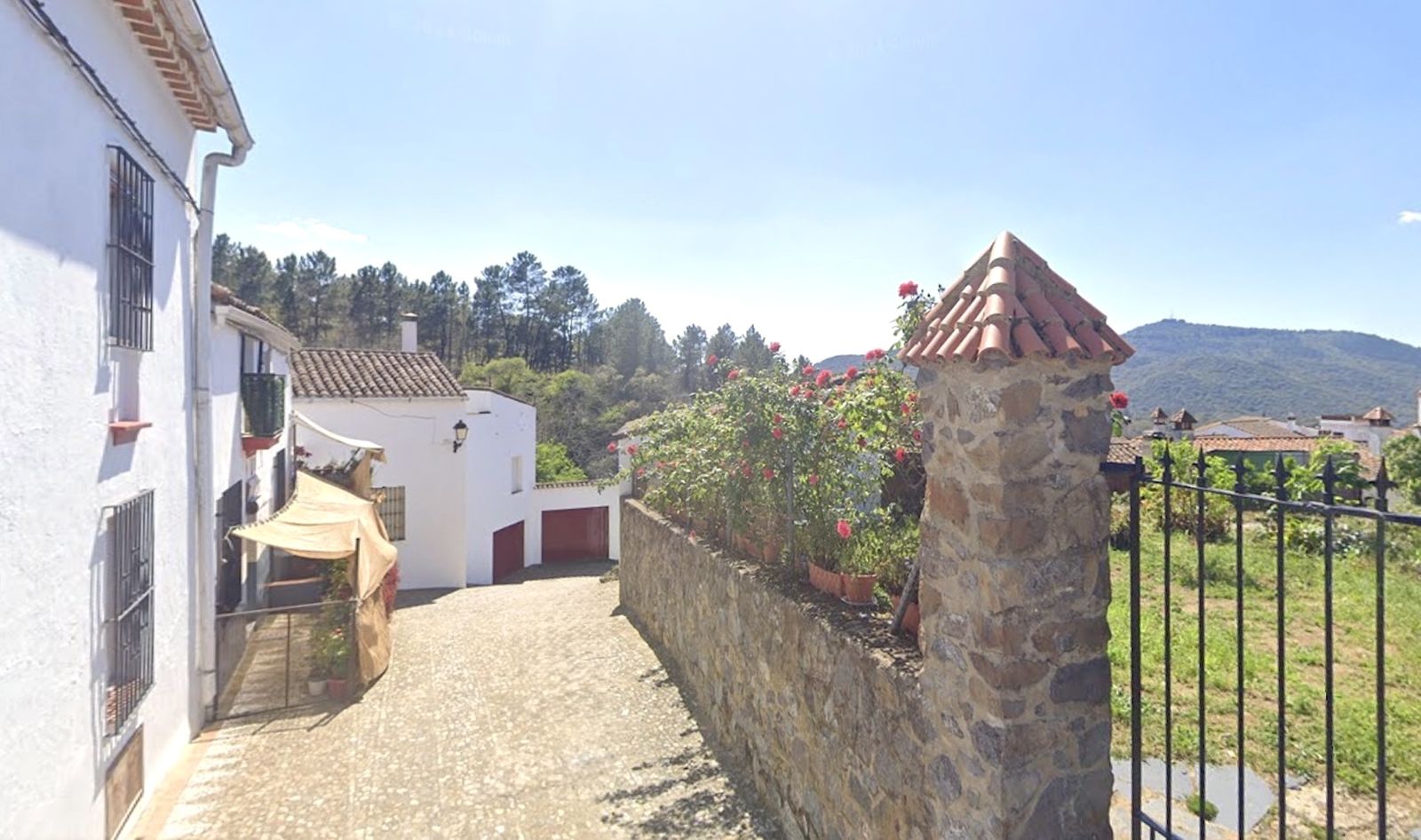 Una bella aldea donde brotó del agua y se quedó para siempre en su identidad