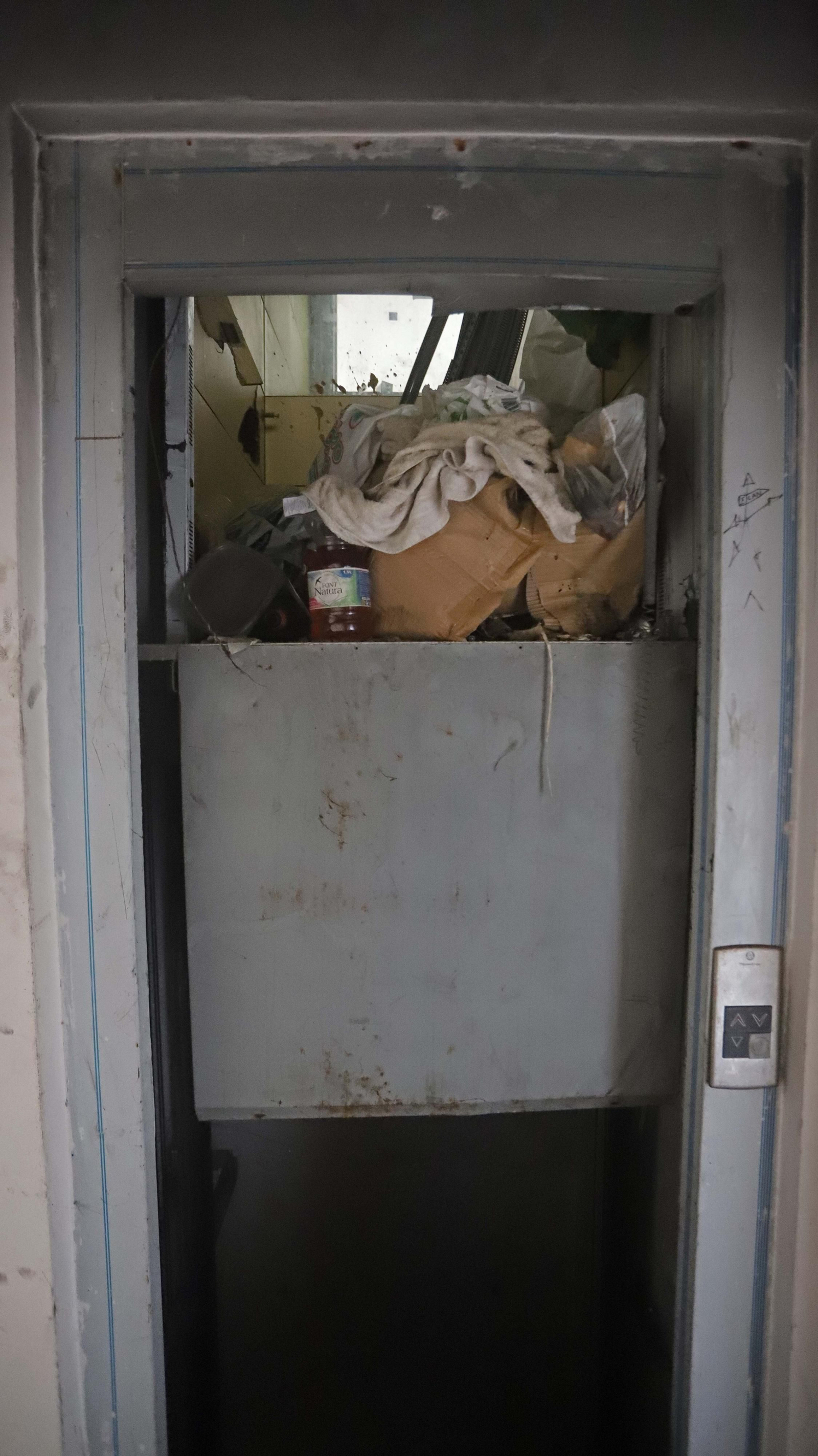 Fotos del edificio okupa de El Secano en Algeciras